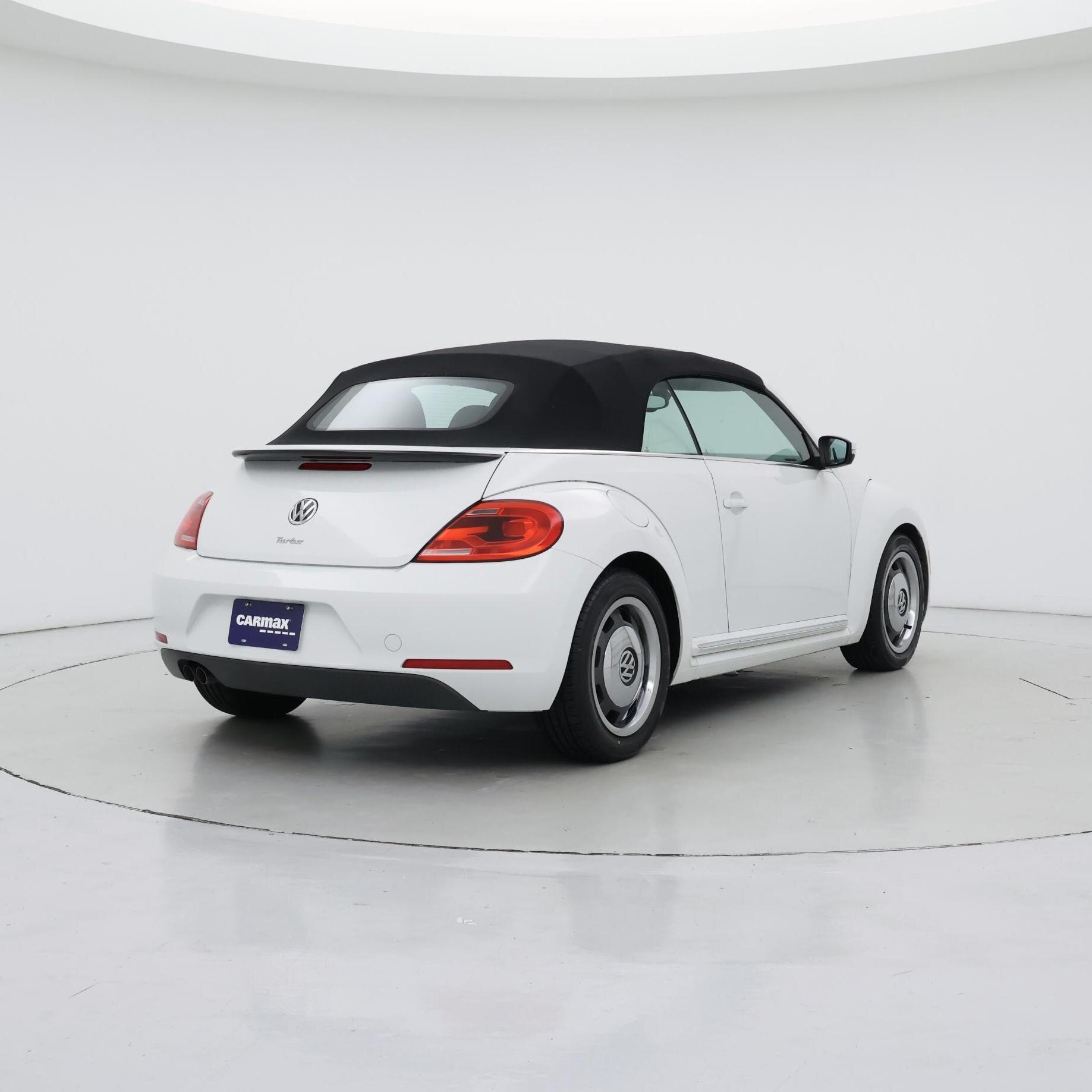 Thumbnail: 2016 Volkswagen Beetle - 8