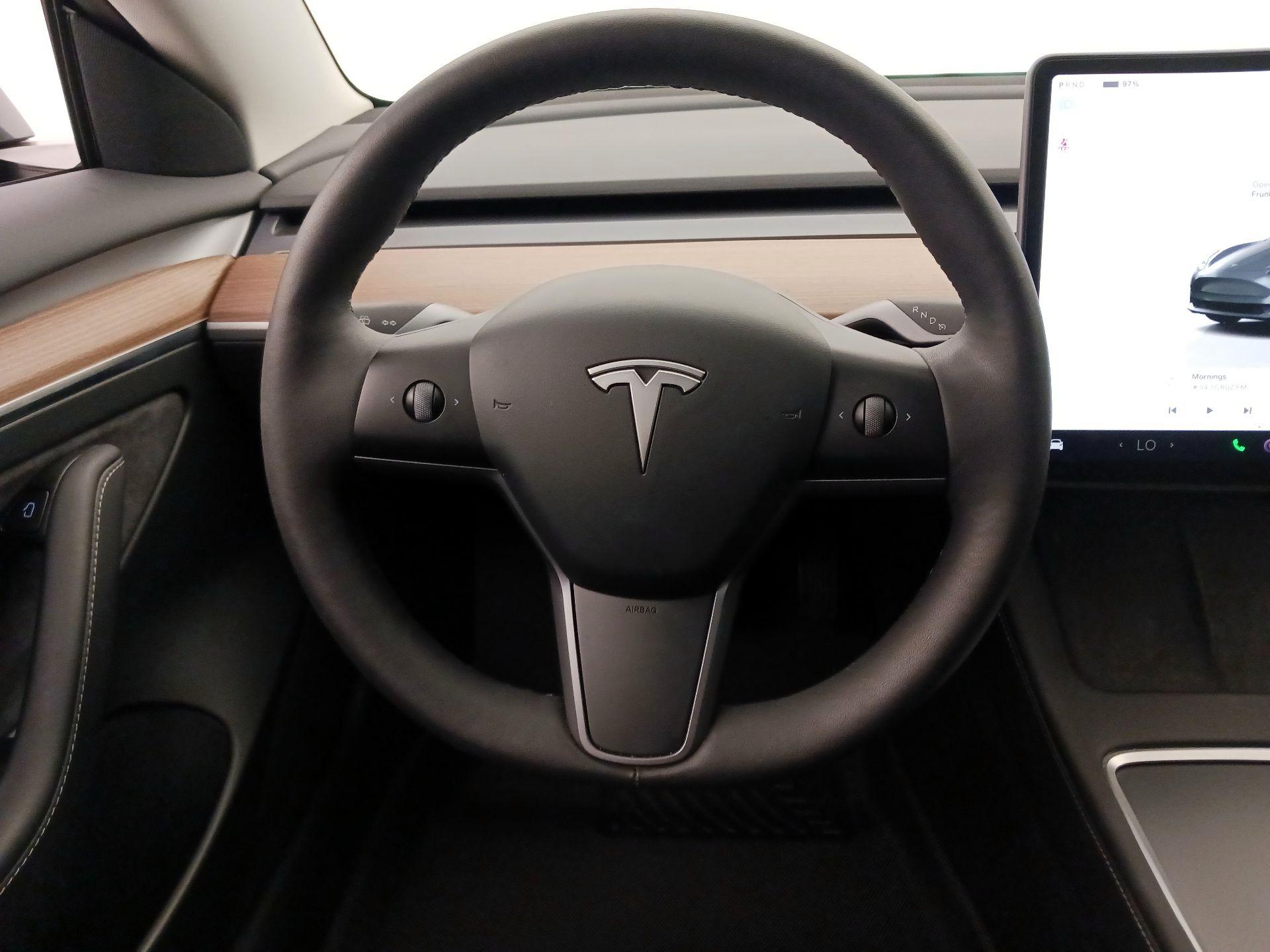 Thumbnail: 2023 Tesla Model 3 - 10