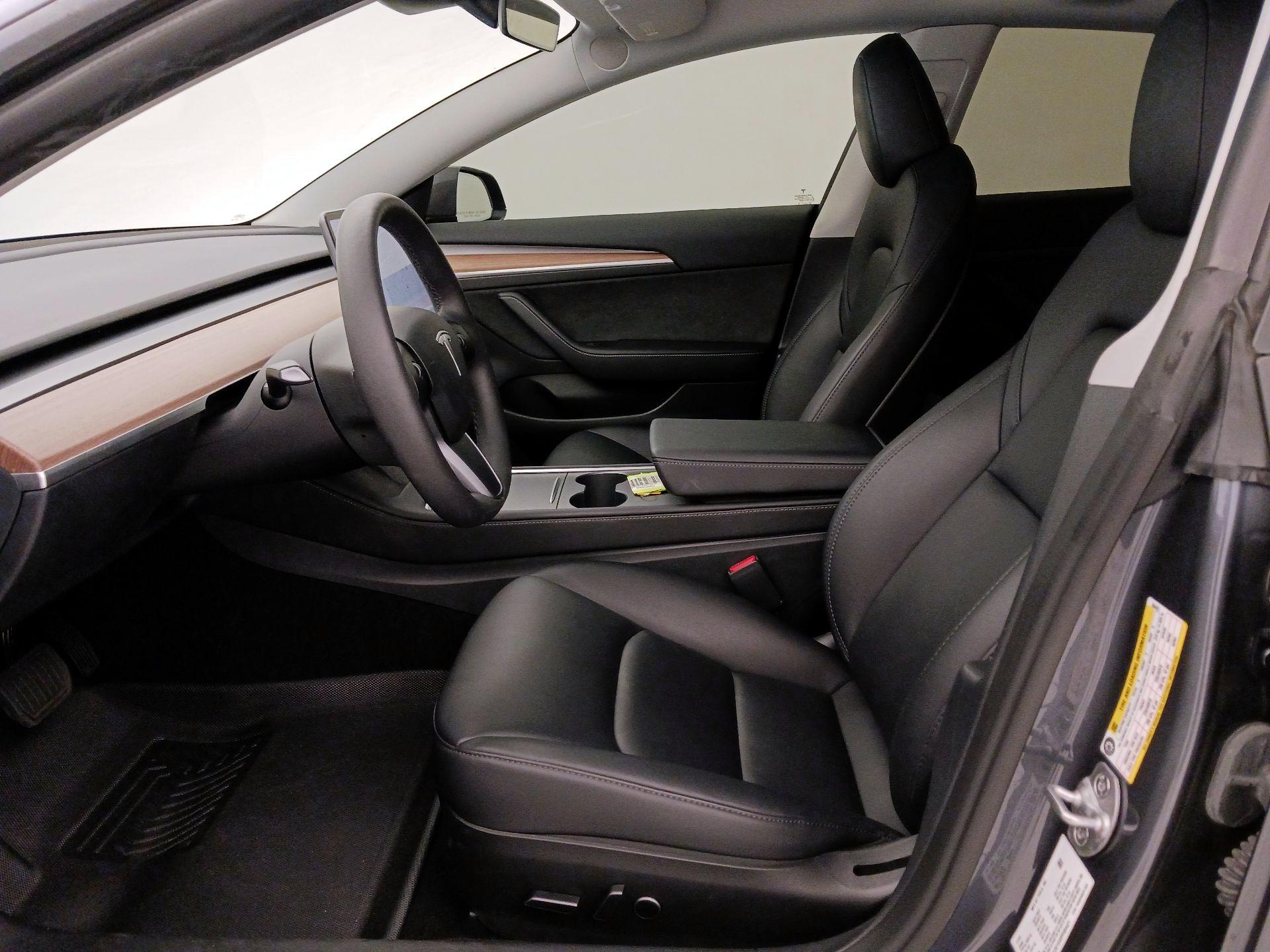 Thumbnail: 2023 Tesla Model 3 - 11