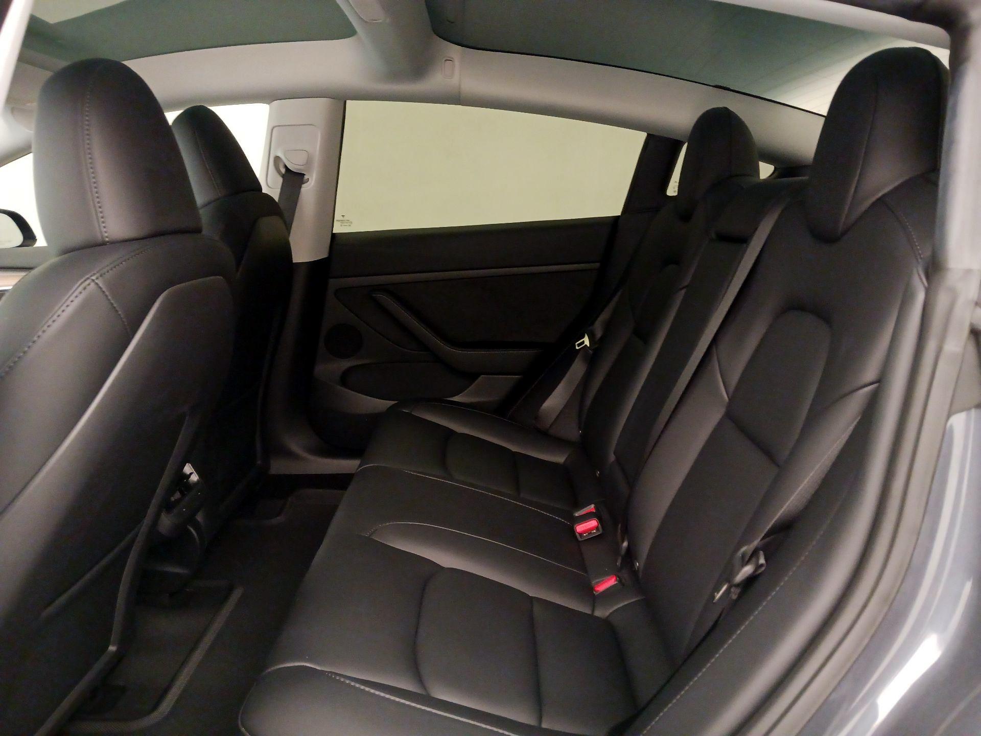 Thumbnail: 2023 Tesla Model 3 - 18