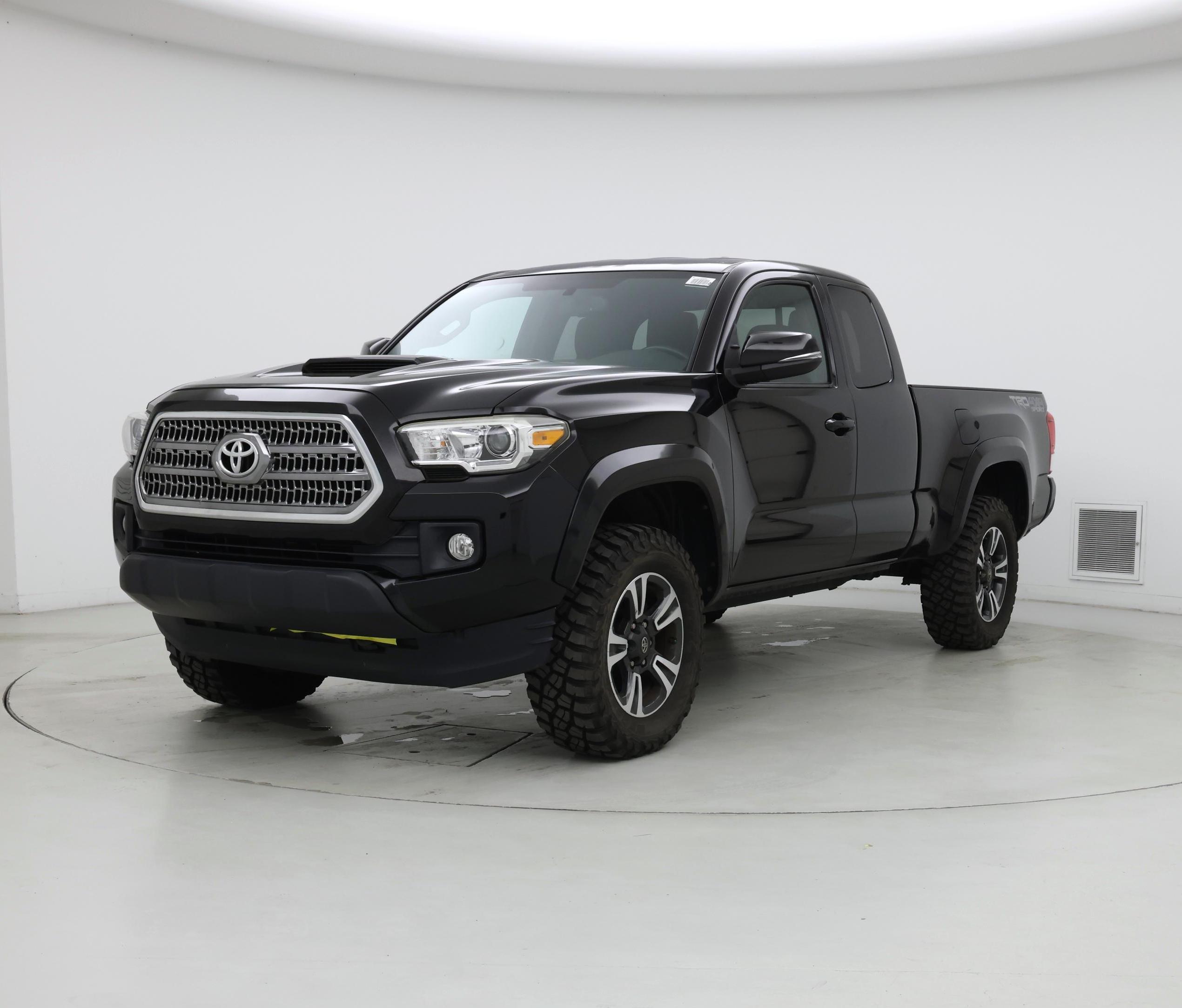 Thumbnail: 2016 Toyota Tacoma - 4