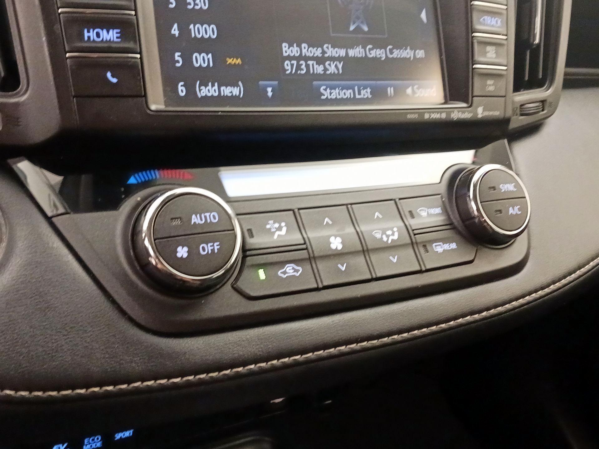 Thumbnail: 2017 Toyota RAV4 - 17