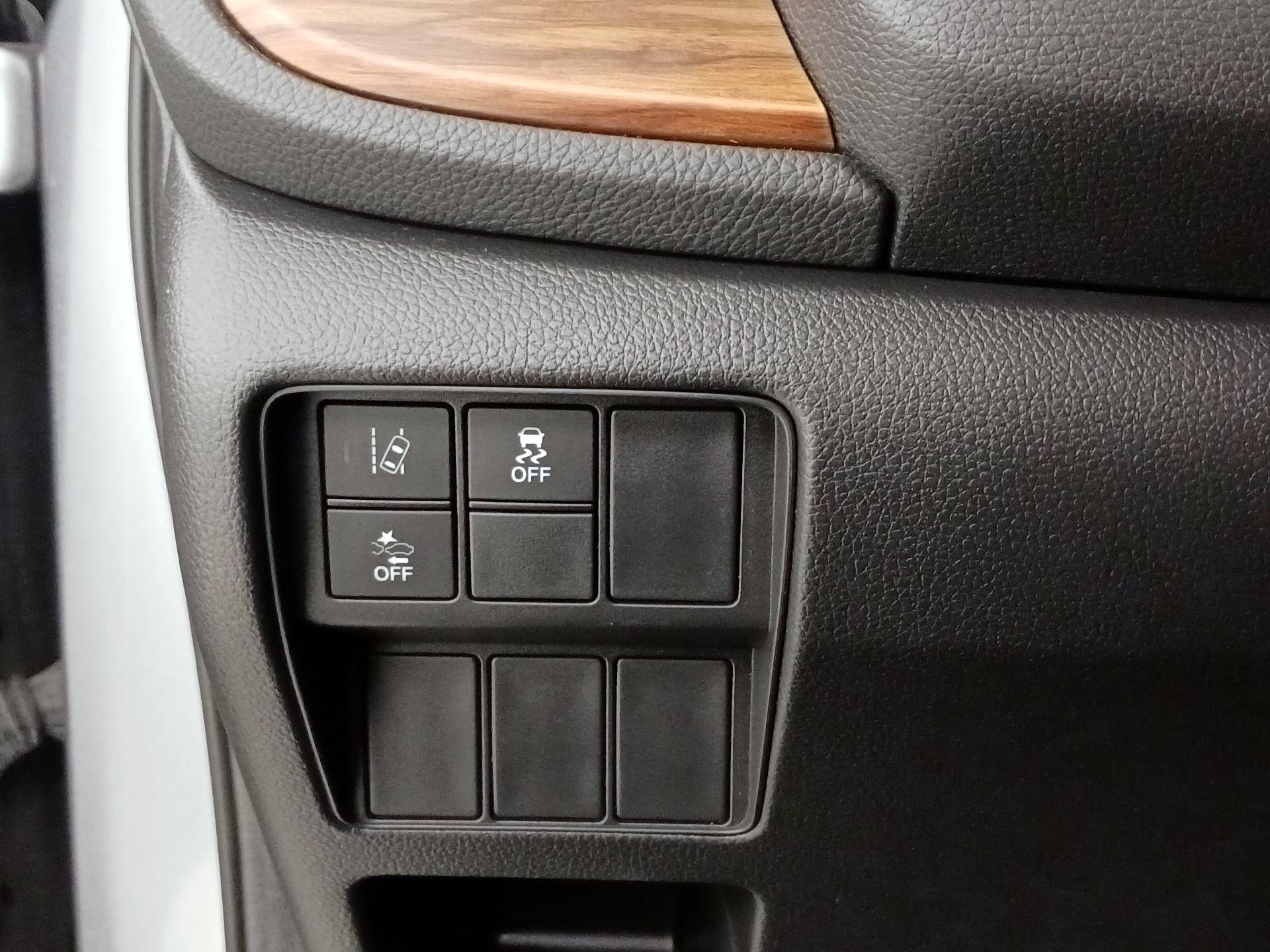 Thumbnail: 2017 Honda CR-V - 13