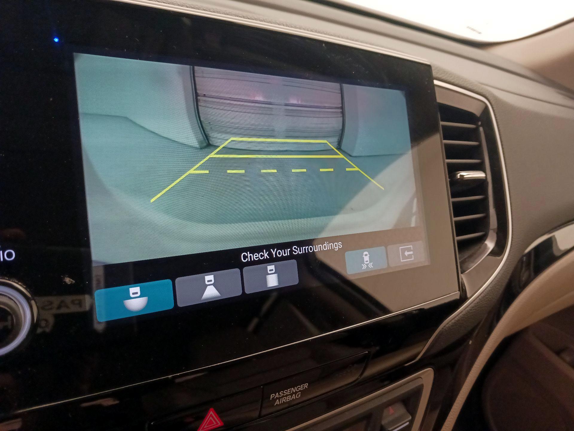 Thumbnail: 2019 Honda Pilot - 15