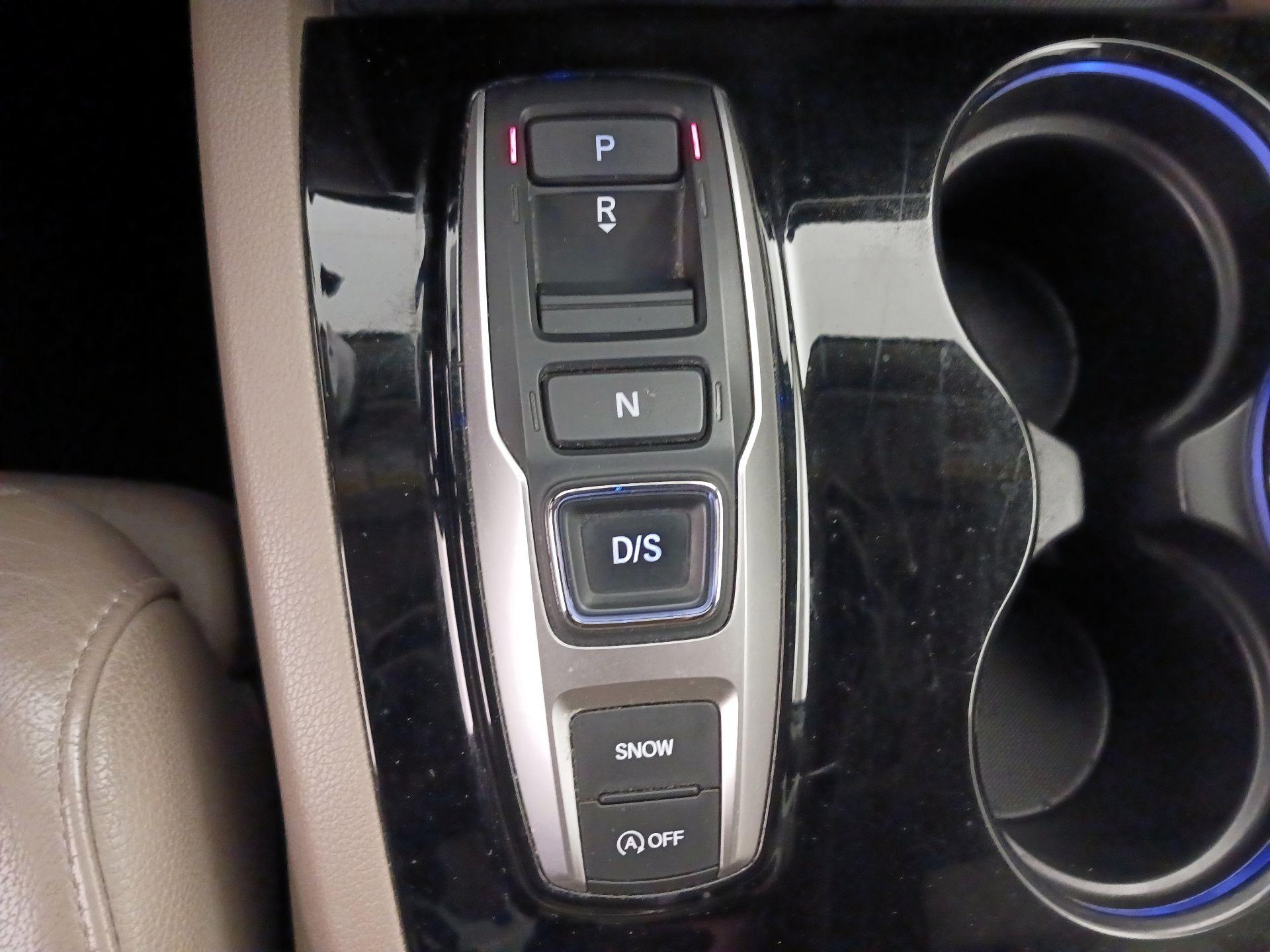 Thumbnail: 2019 Honda Pilot - 18