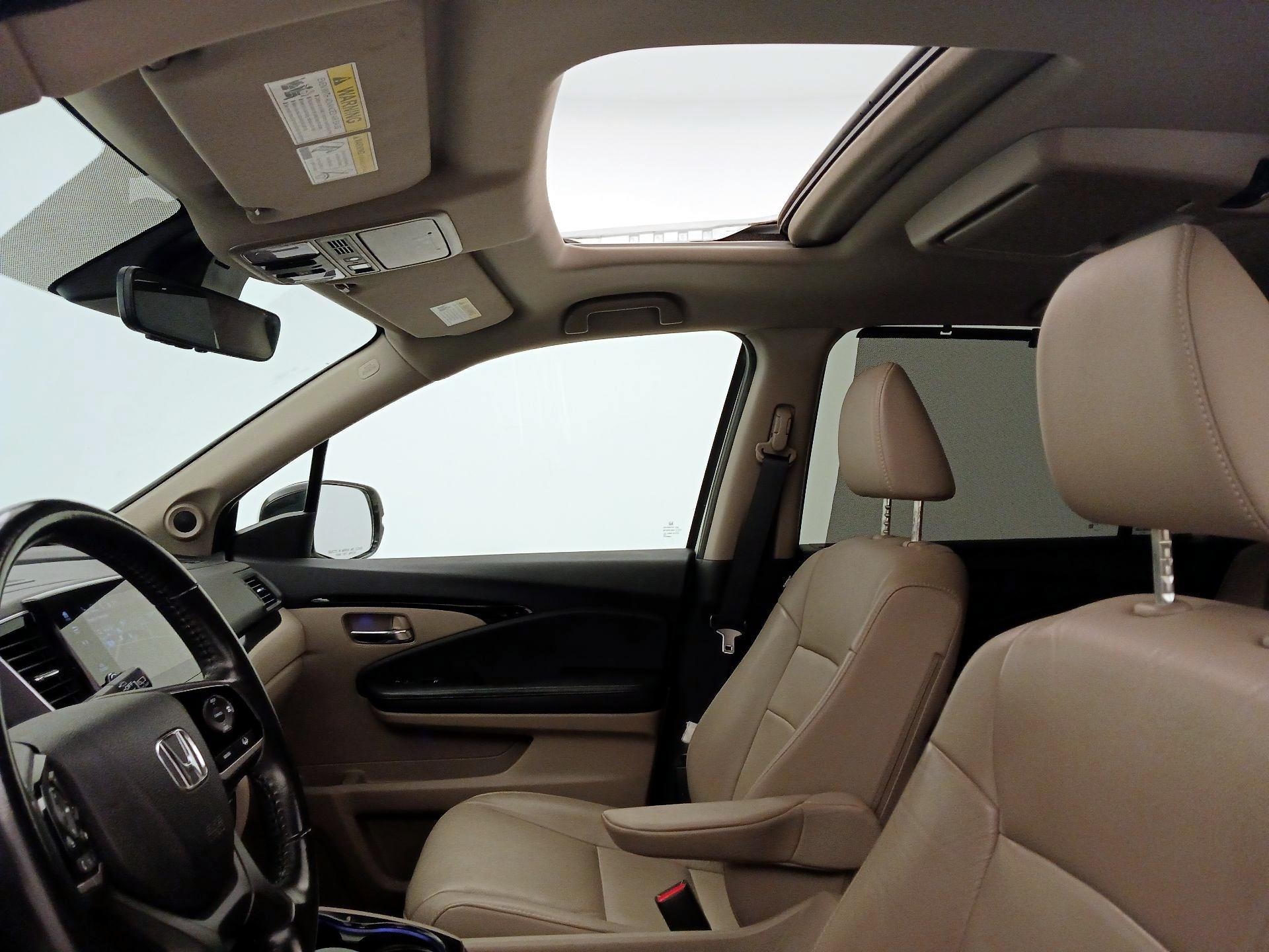 Thumbnail: 2019 Honda Pilot - 20