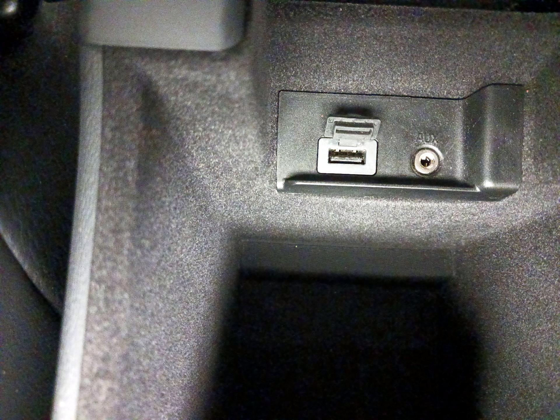 Thumbnail: 2014 Volvo S60 - 17