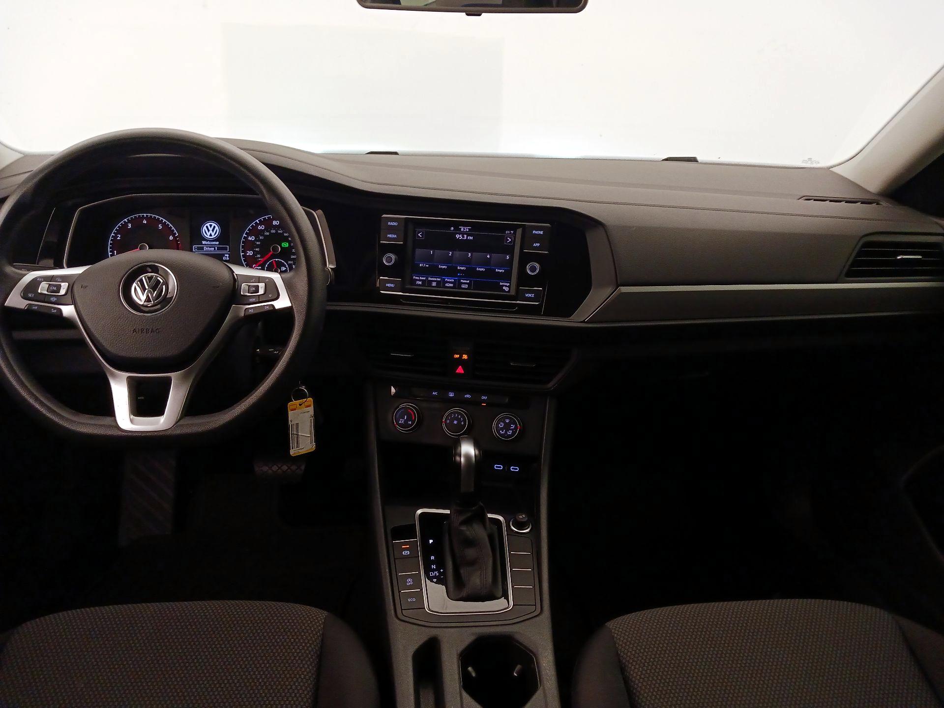 Thumbnail: 2020 Volkswagen Jetta - 9