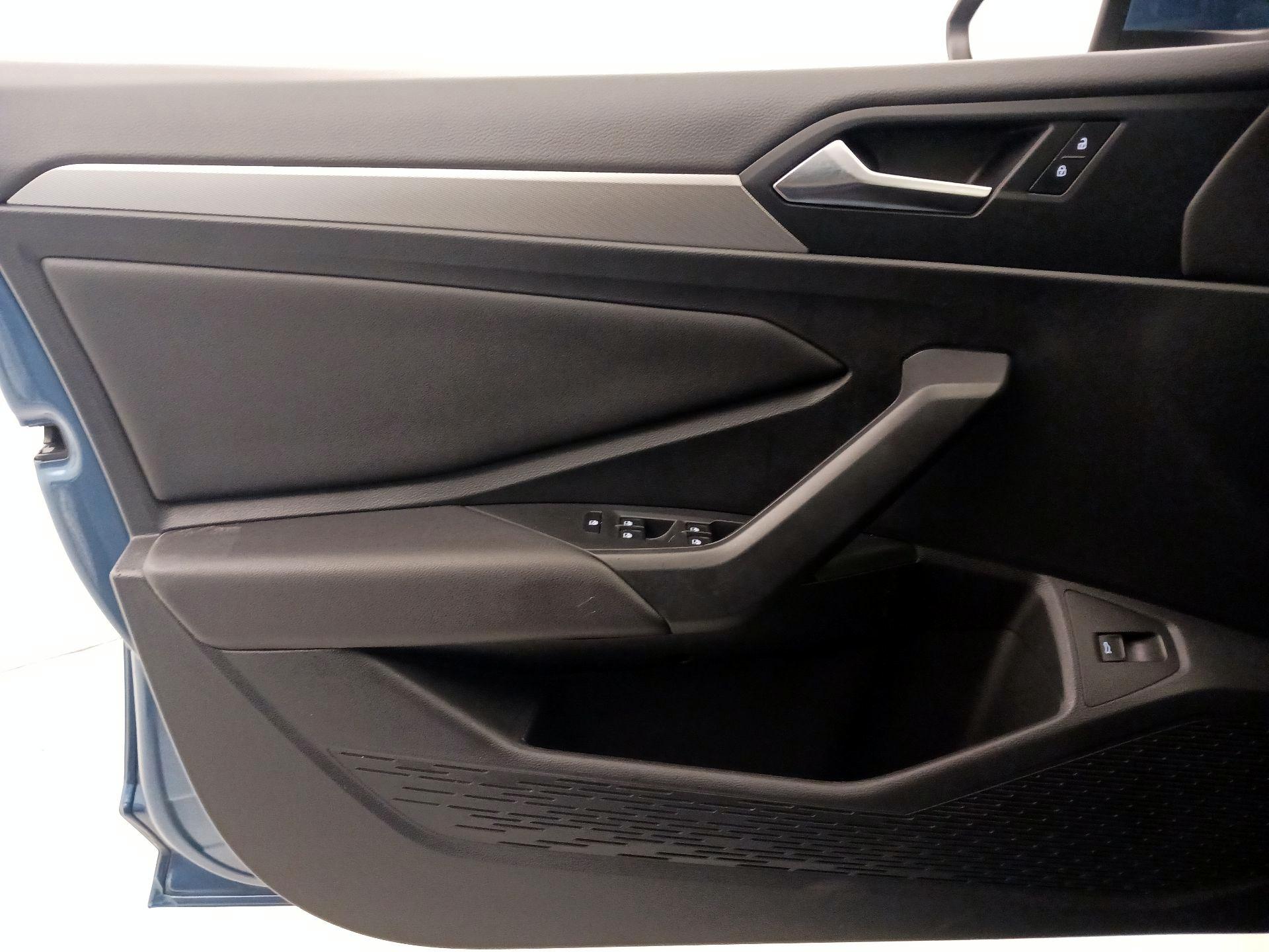 Thumbnail: 2020 Volkswagen Jetta - 12