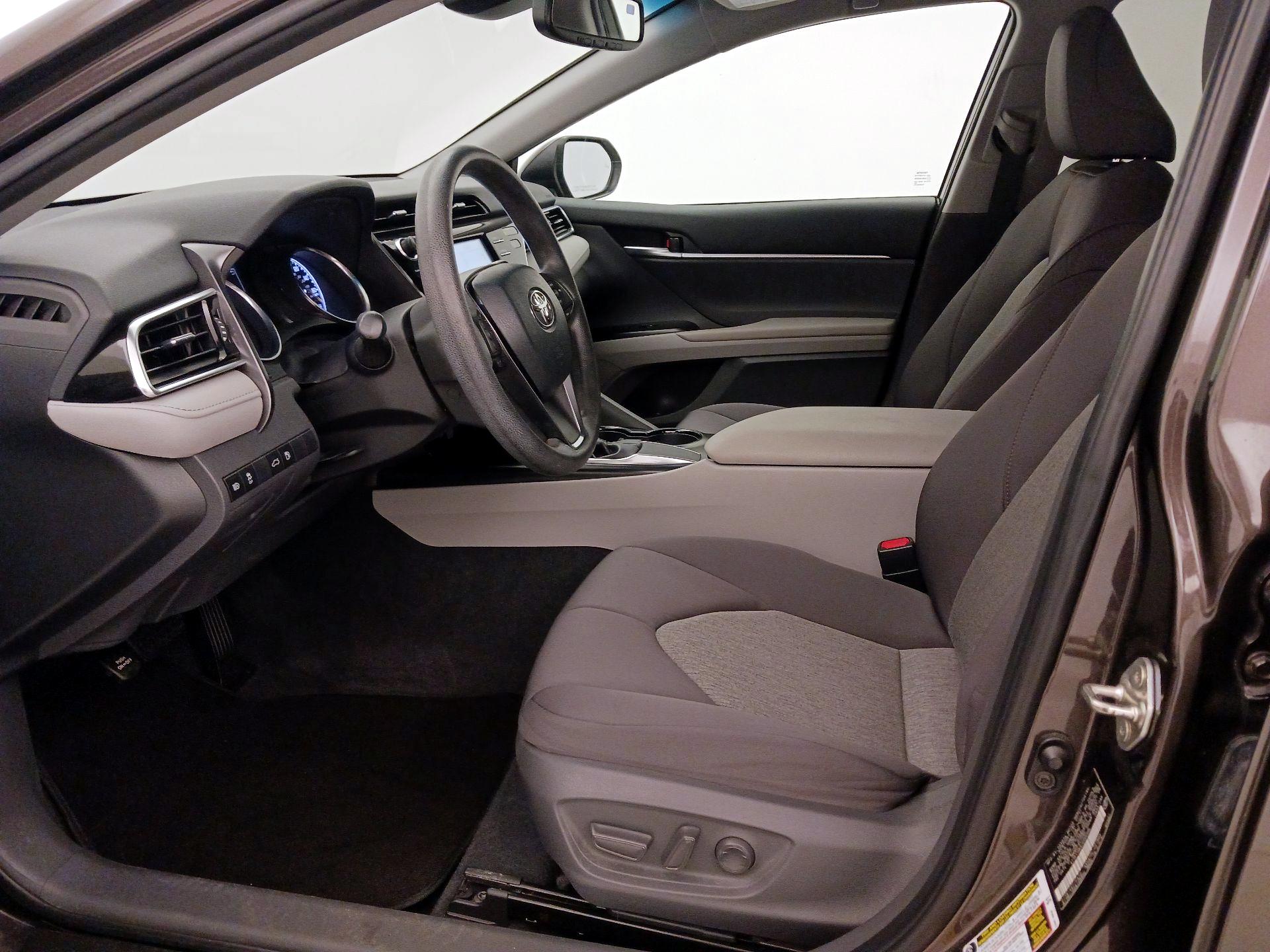Thumbnail: 2018 Toyota Camry - 9