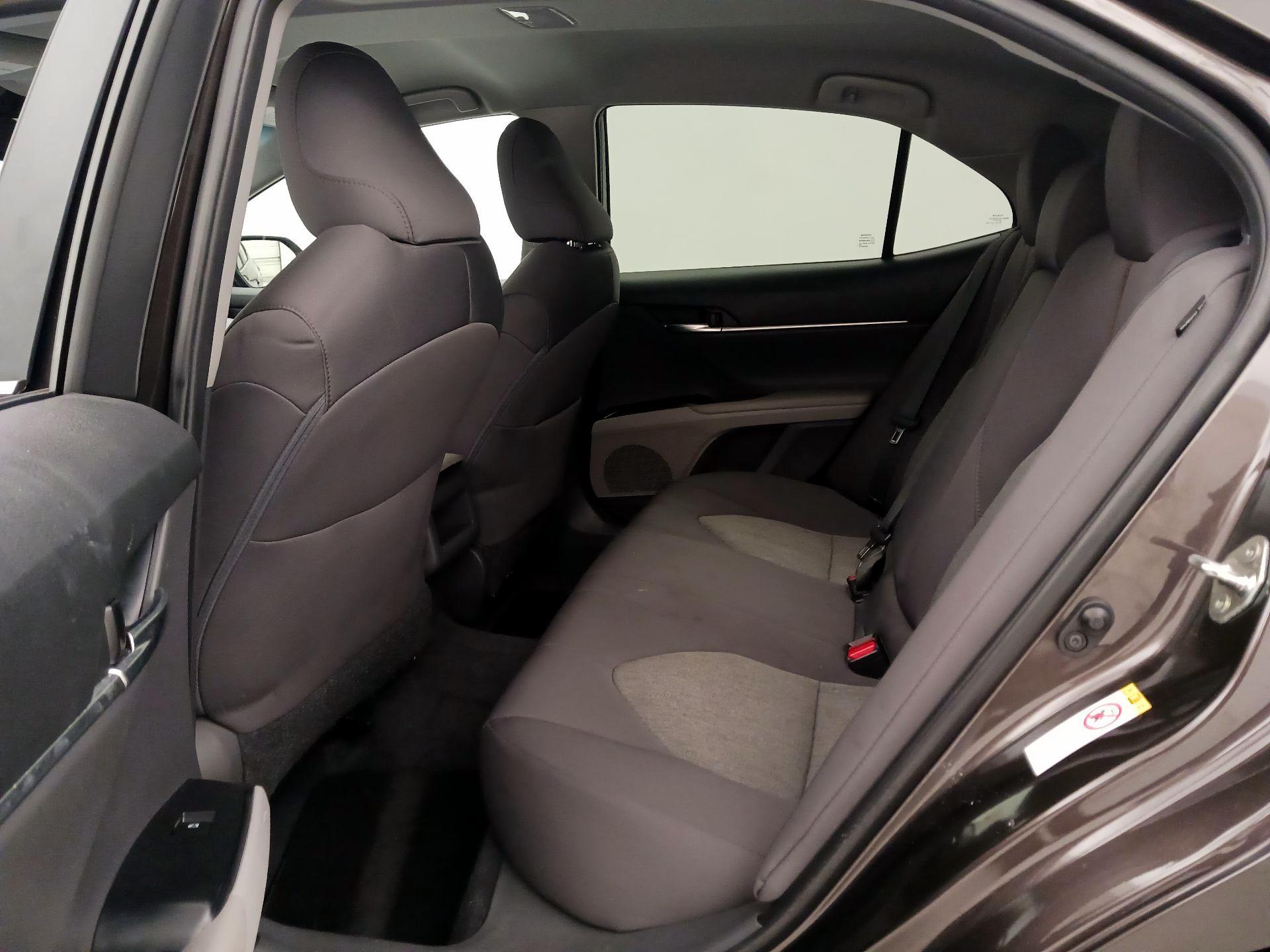 Thumbnail: 2018 Toyota Camry - 17