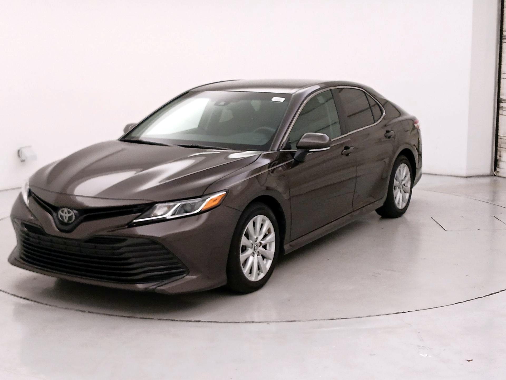 Thumbnail: 2018 Toyota Camry - 3