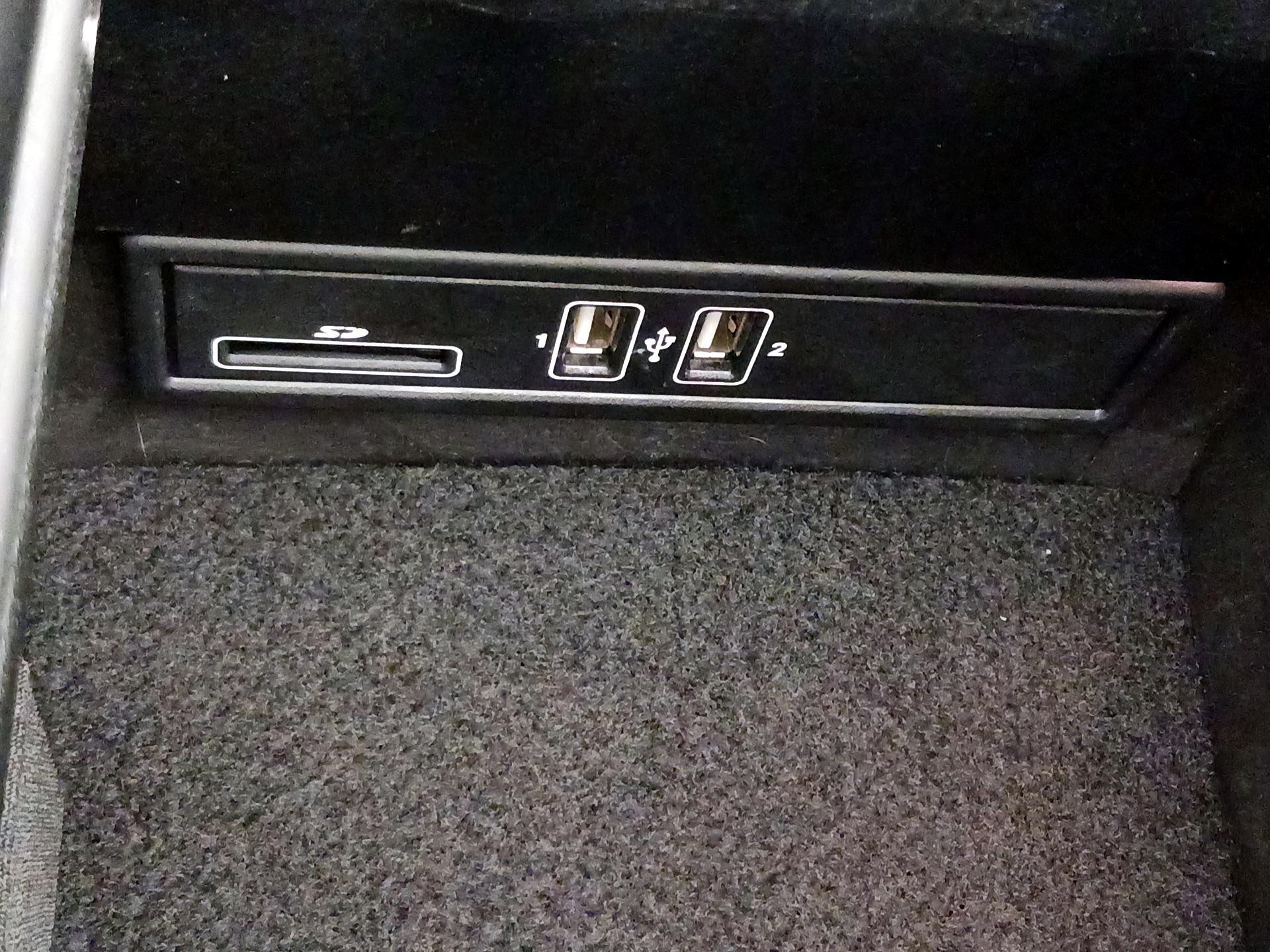 Thumbnail: 2017 Mercedes-Benz C-Class - 19