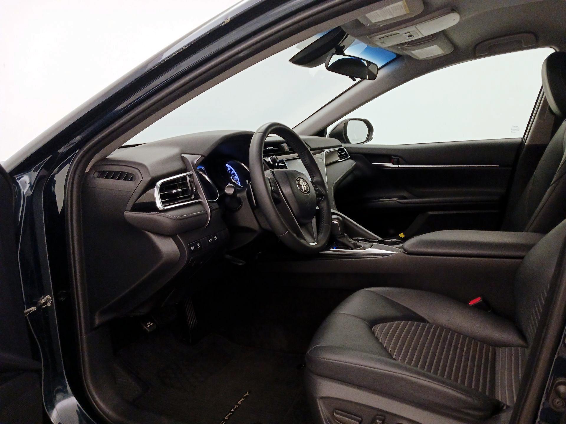 Thumbnail: 2018 Toyota Camry - 11