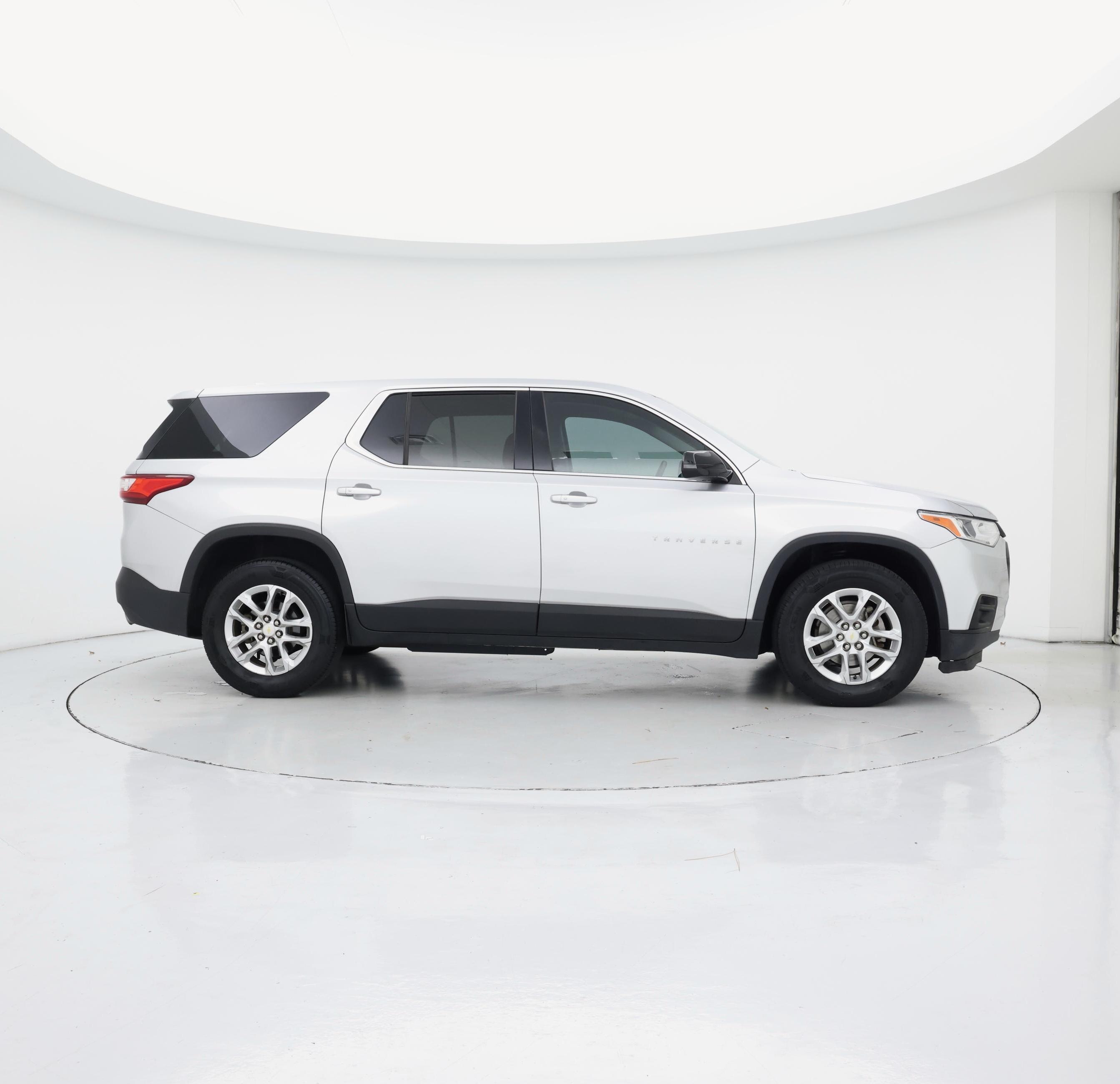 Thumbnail: 2018 Chevrolet Traverse - 7
