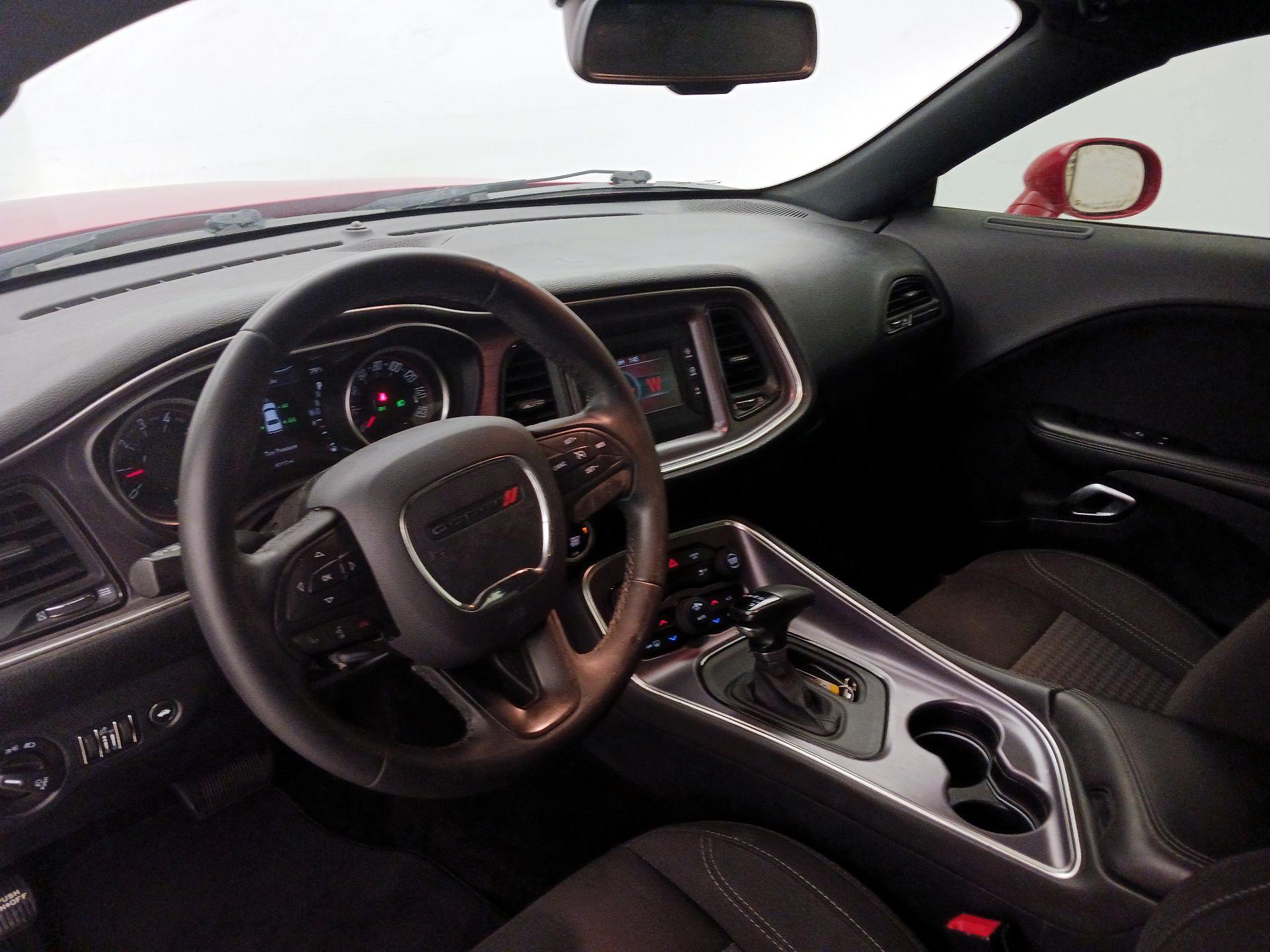 Thumbnail: 2017 Dodge Challenger - 9