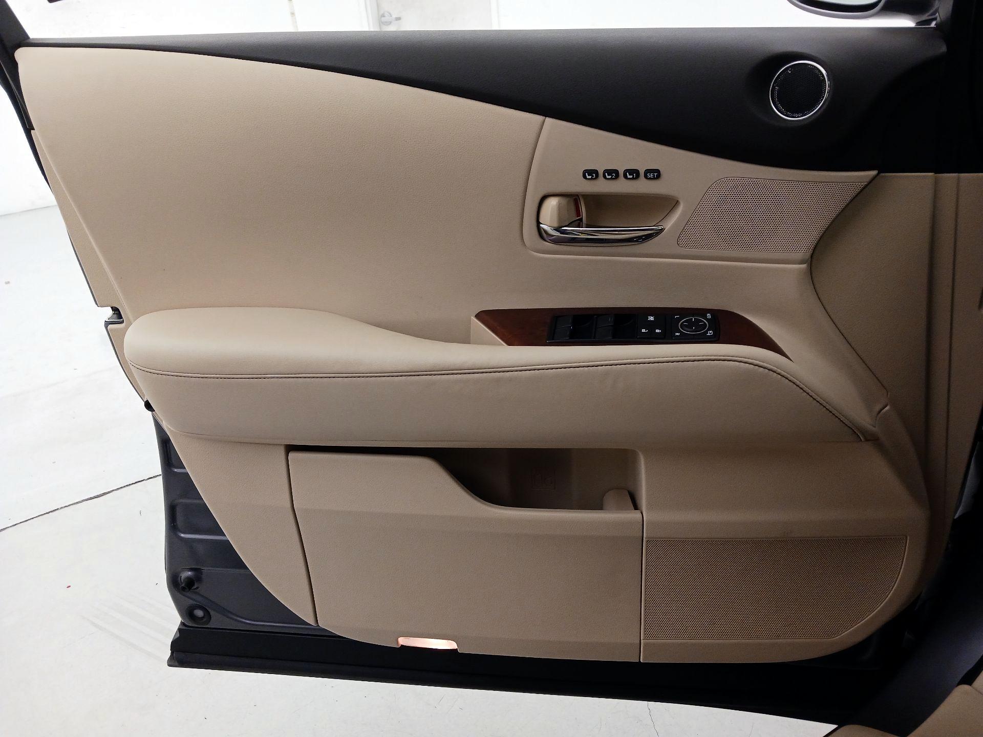 Thumbnail: 2015 Lexus RX - 12