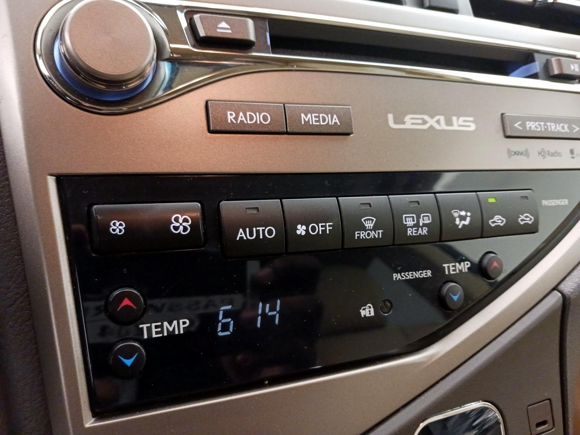 Thumbnail: 2015 Lexus RX - 17