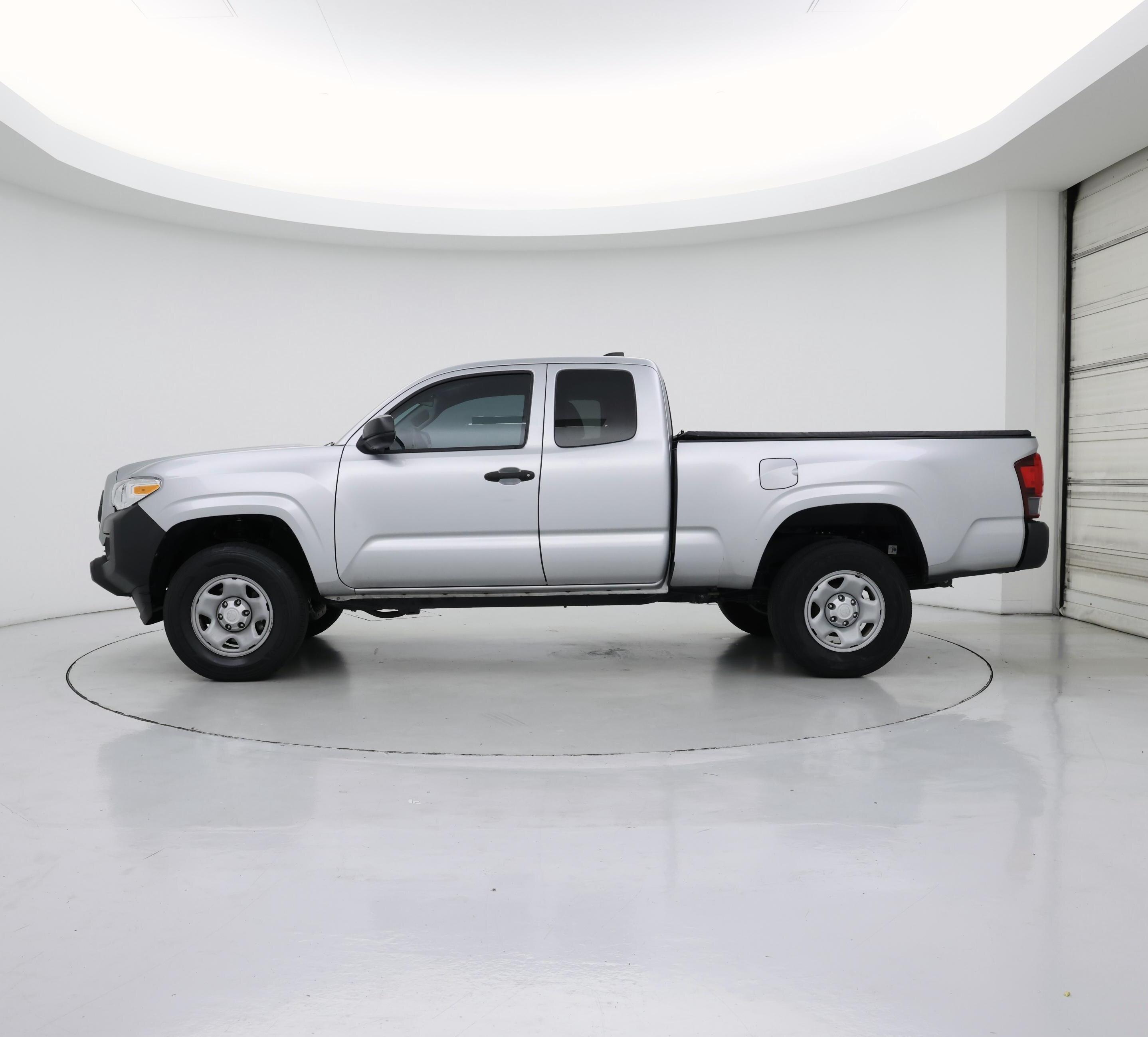 Thumbnail: 2023 Toyota Tacoma - 3