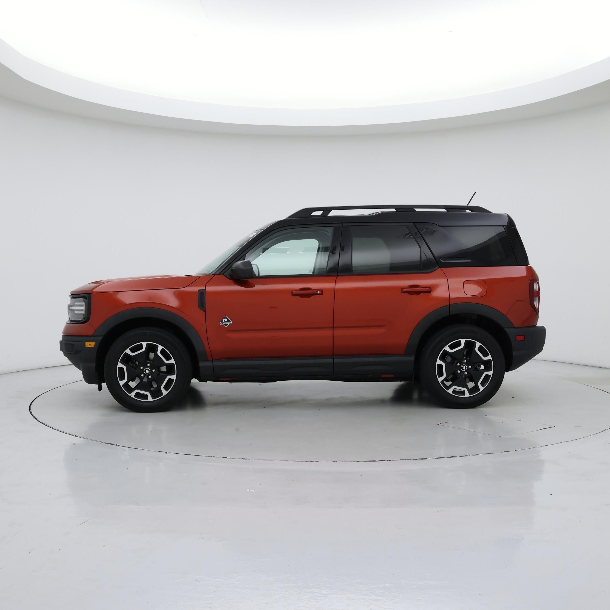 Thumbnail: 2022 Ford Bronco Sport - 3