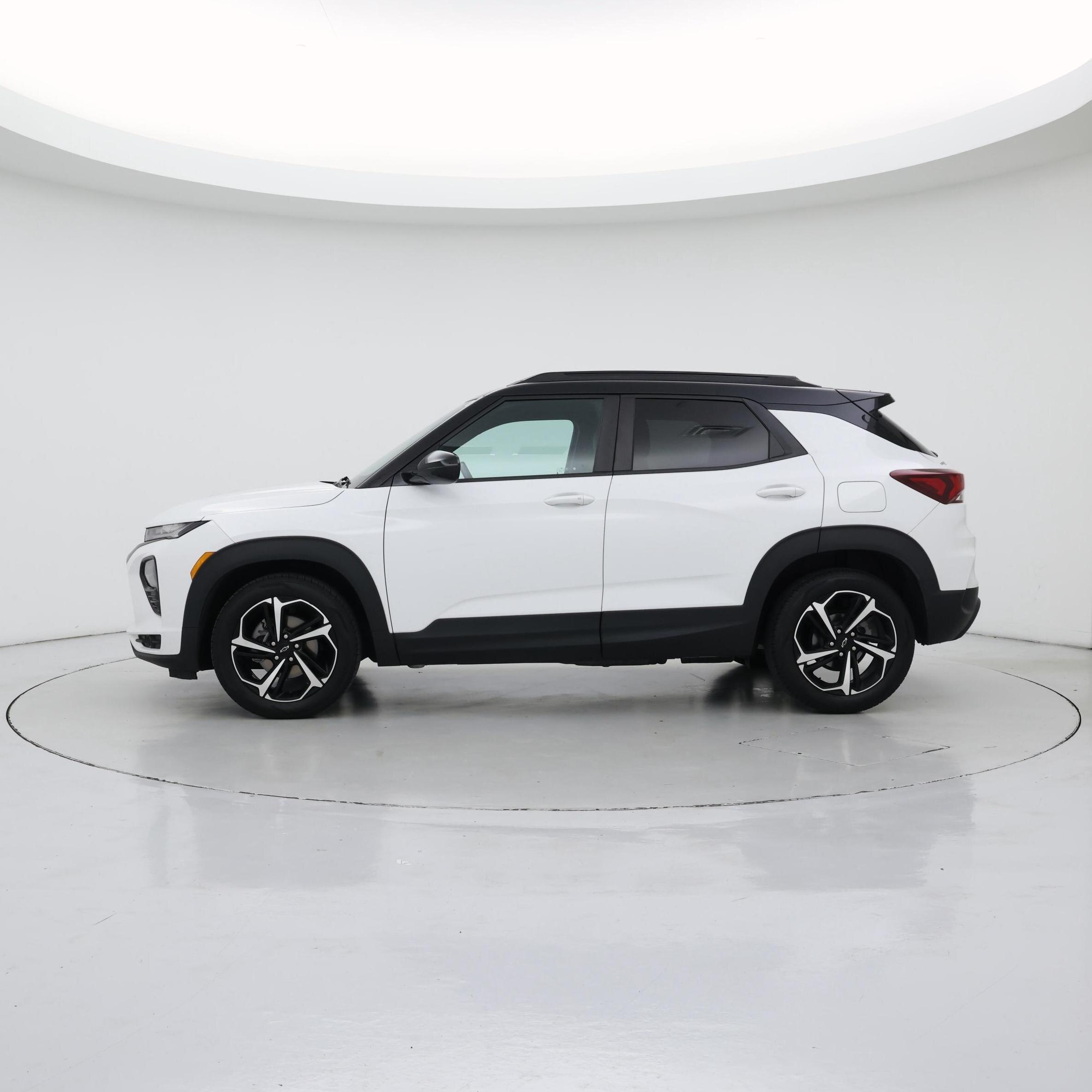Thumbnail: 2022 Chevrolet TrailBlazer - 3