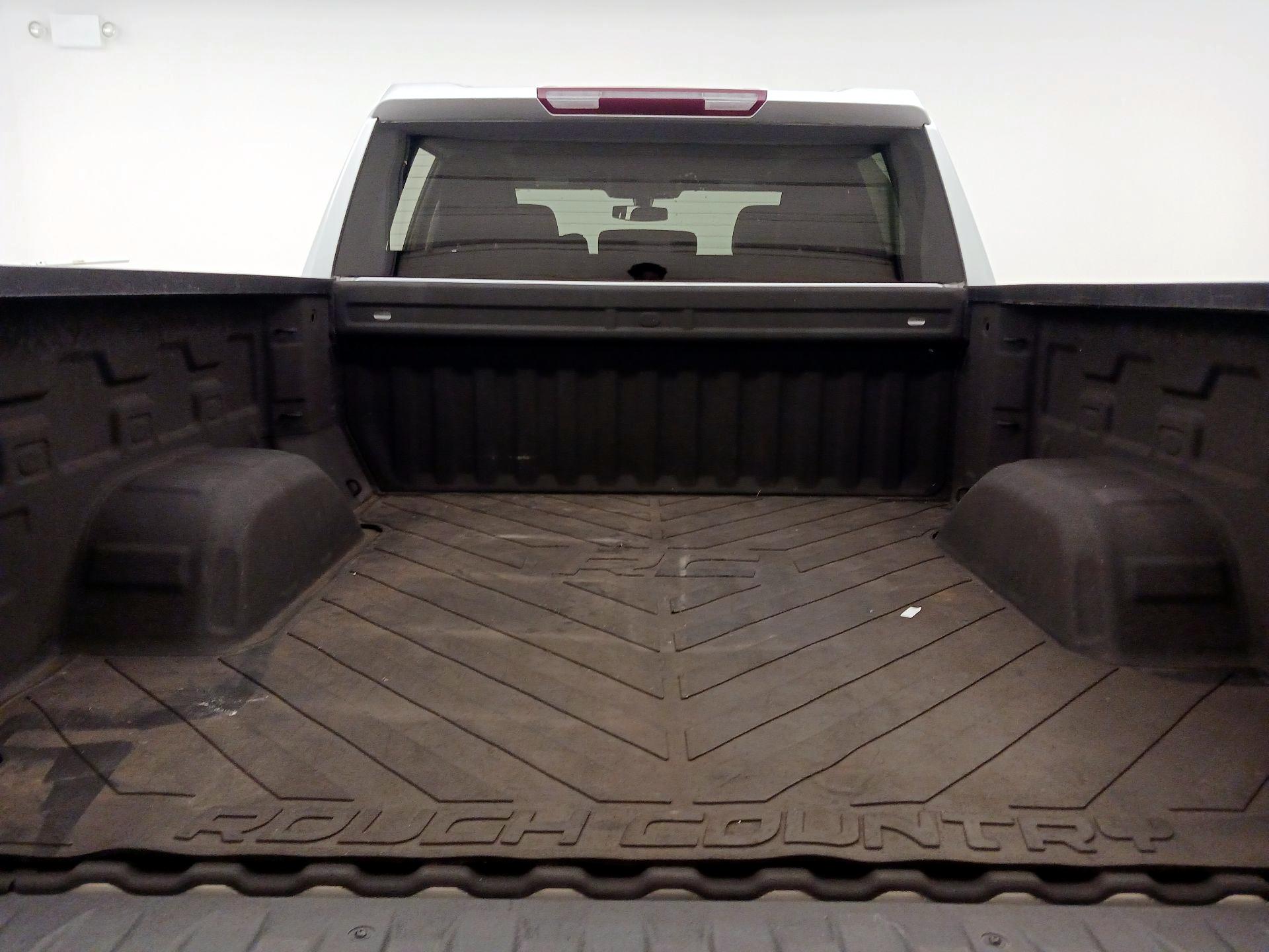 Thumbnail: 2021 Chevrolet Silverado 1500 - 19