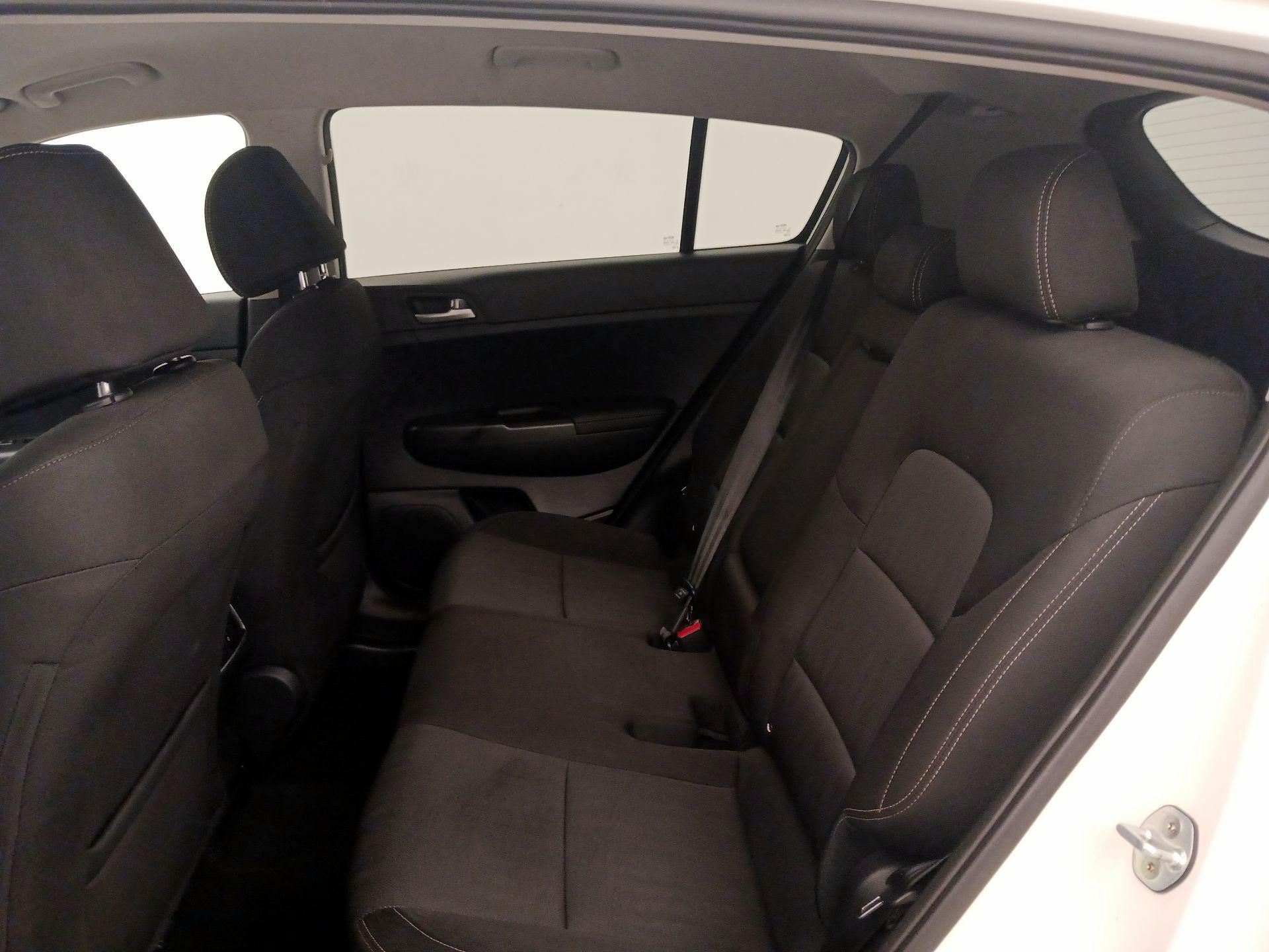 Thumbnail: 2020 Kia Sportage - 19