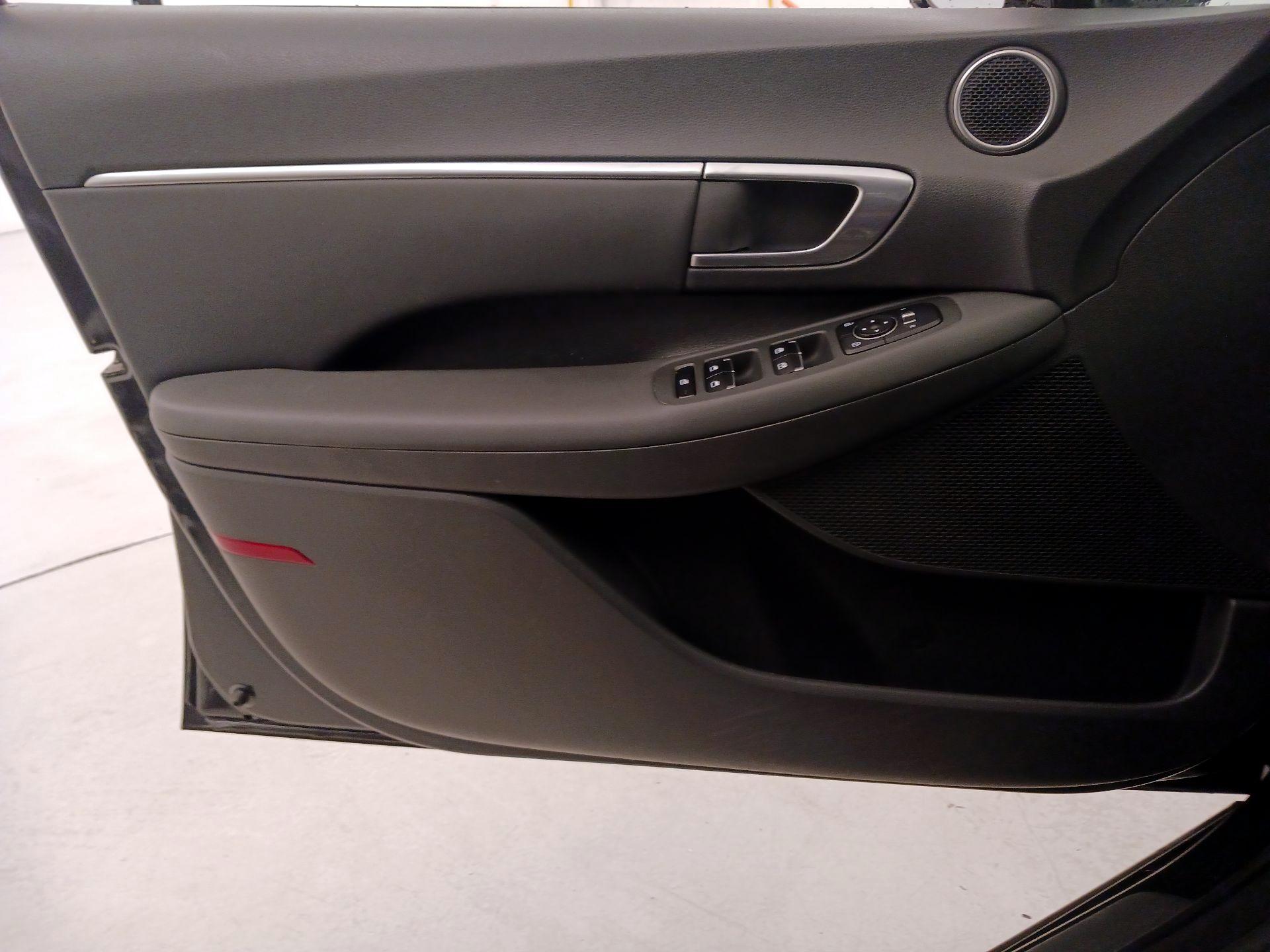 Thumbnail: 2021 Hyundai Sonata - 12