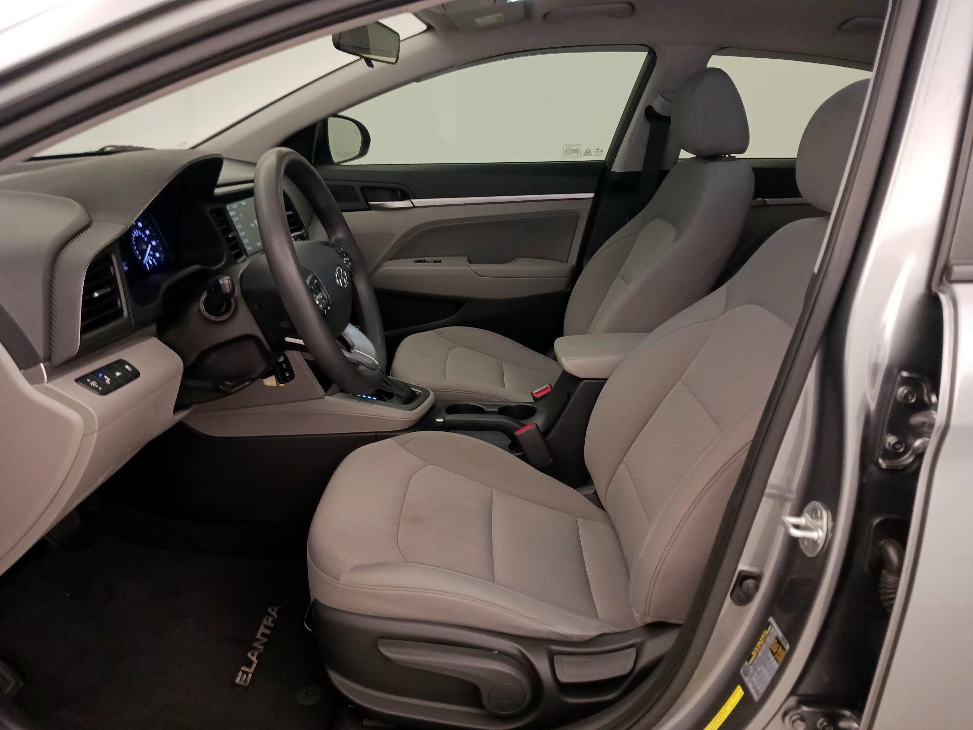 Thumbnail: 2019 Hyundai Elantra - 11
