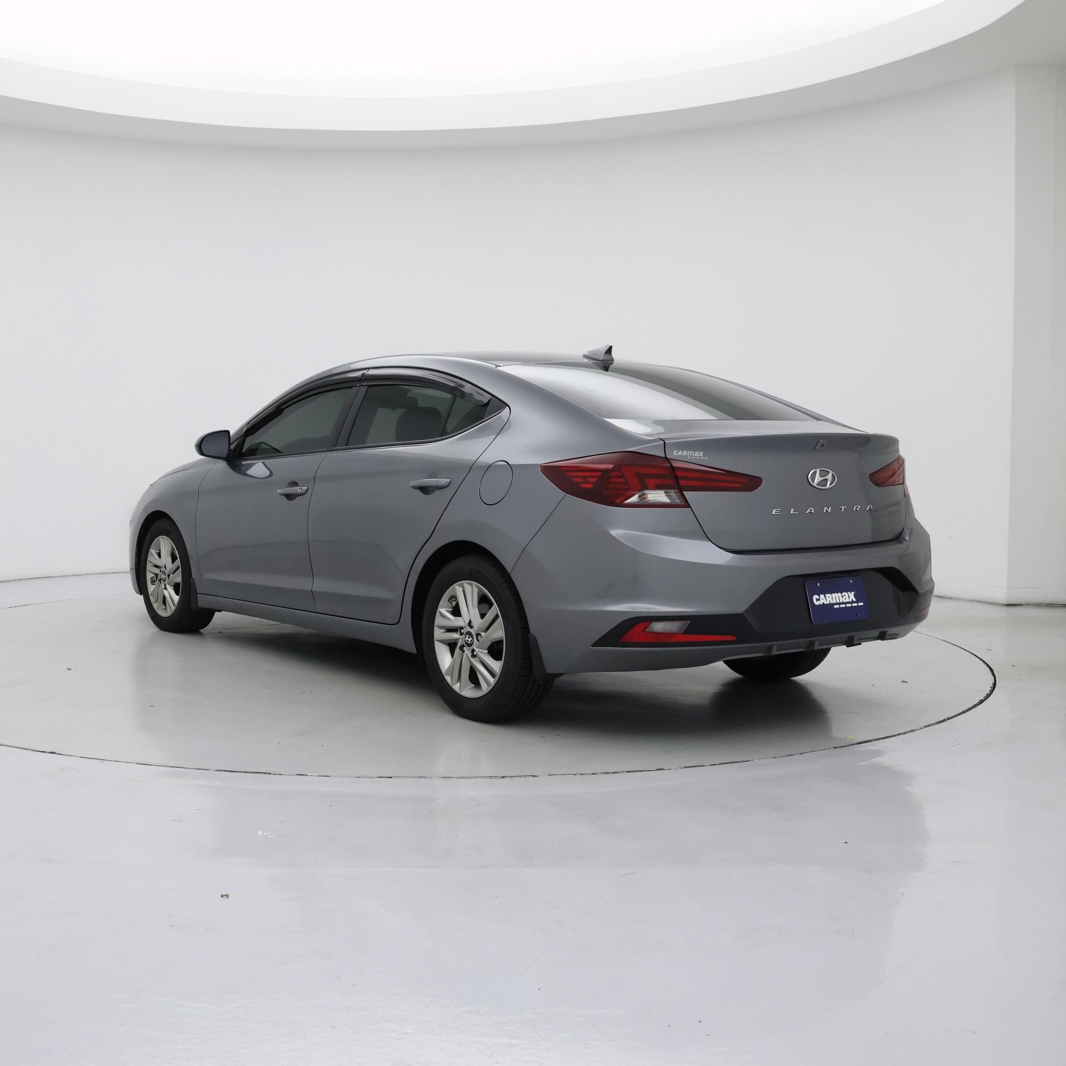 Thumbnail: 2019 Hyundai Elantra - 2