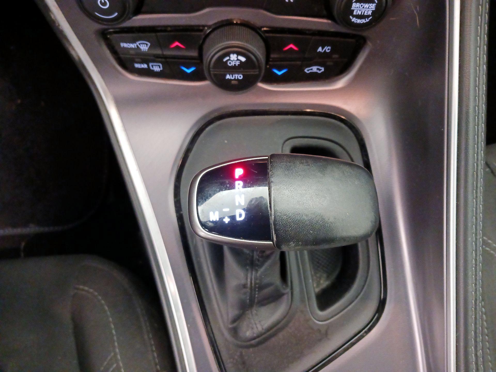 Thumbnail: 2019 Dodge Challenger - 17