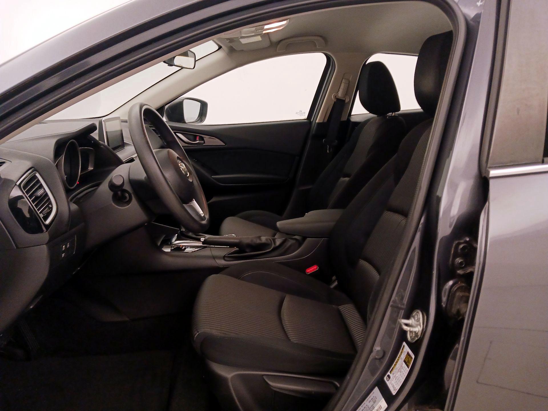 Thumbnail: 2016 Mazda Mazda3 - 11