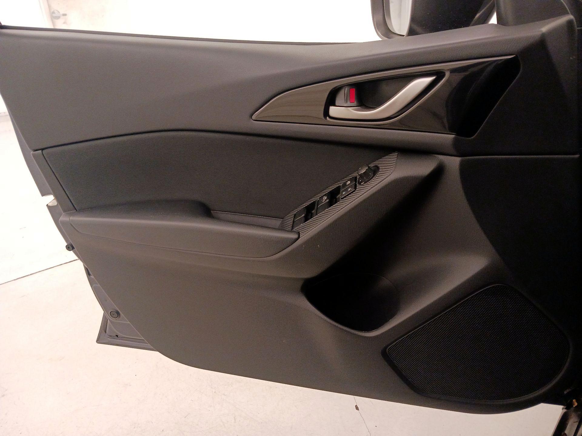 Thumbnail: 2016 Mazda Mazda3 - 12
