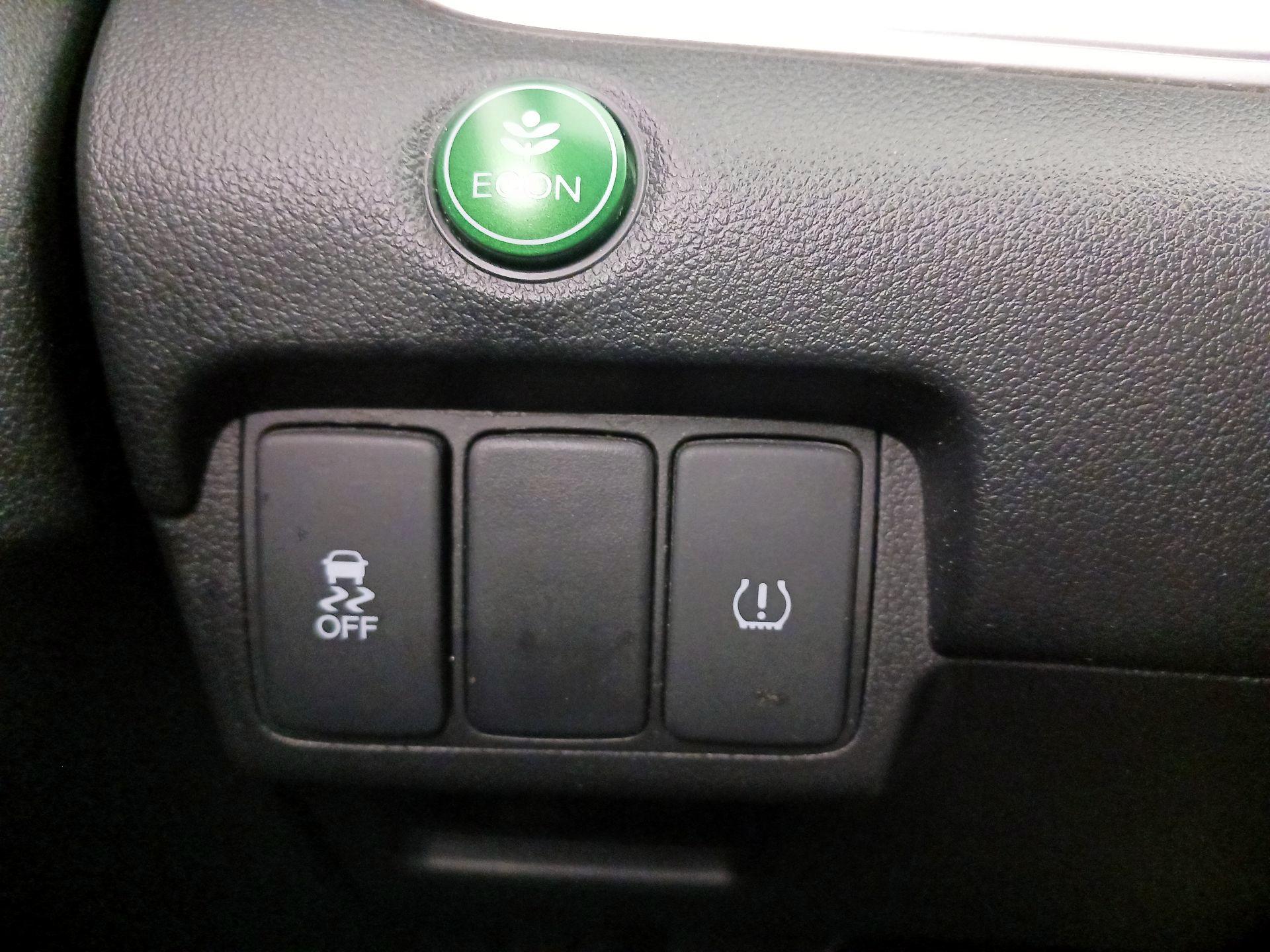 Thumbnail: 2016 Honda CR-V - 13