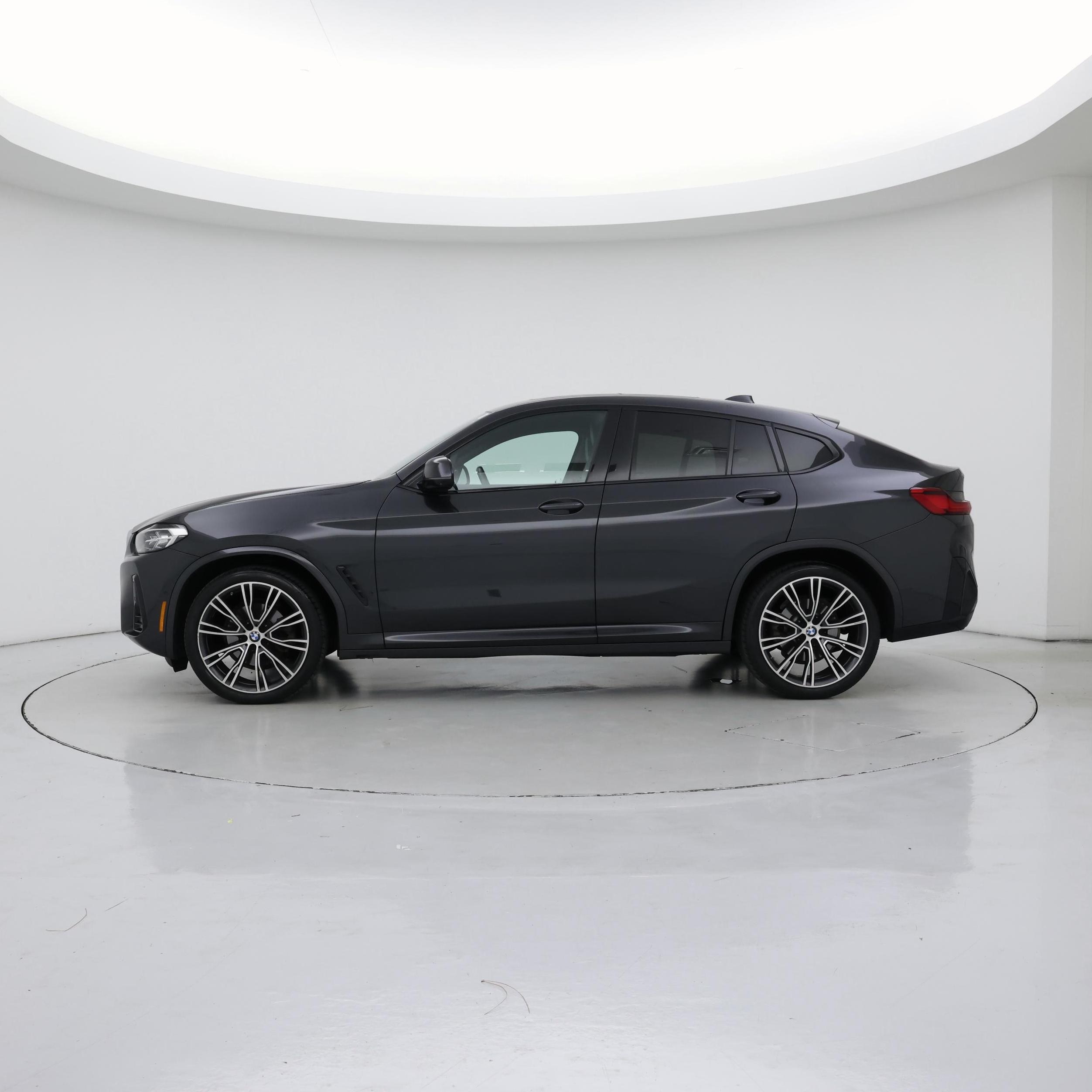 Thumbnail: 2022 BMW X4 - 3