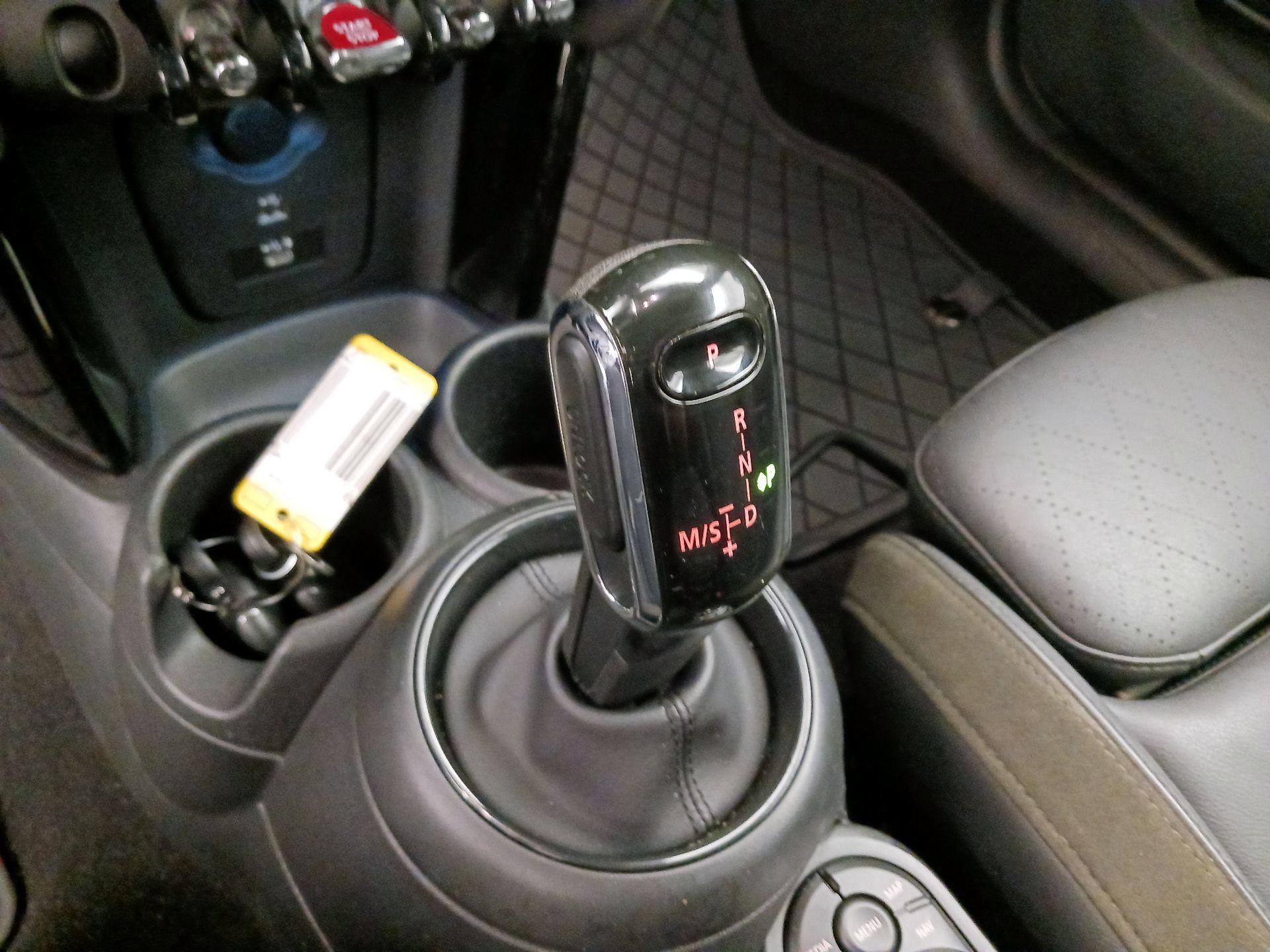 Thumbnail: 2022 MINI Cooper - 18