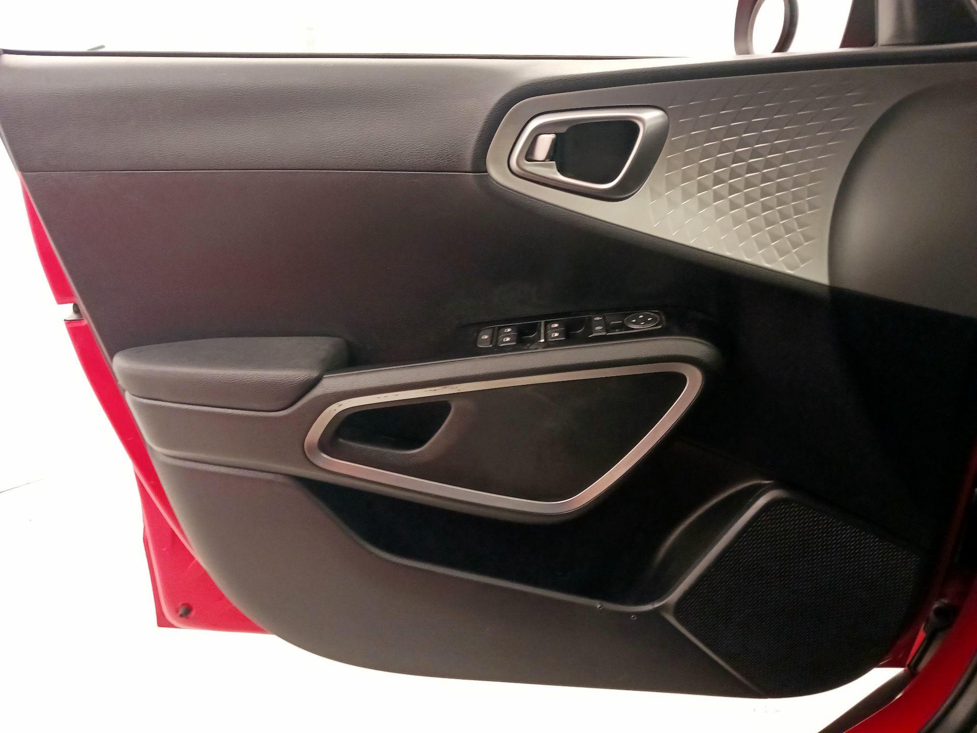 Thumbnail: 2022 Kia Soul - 12