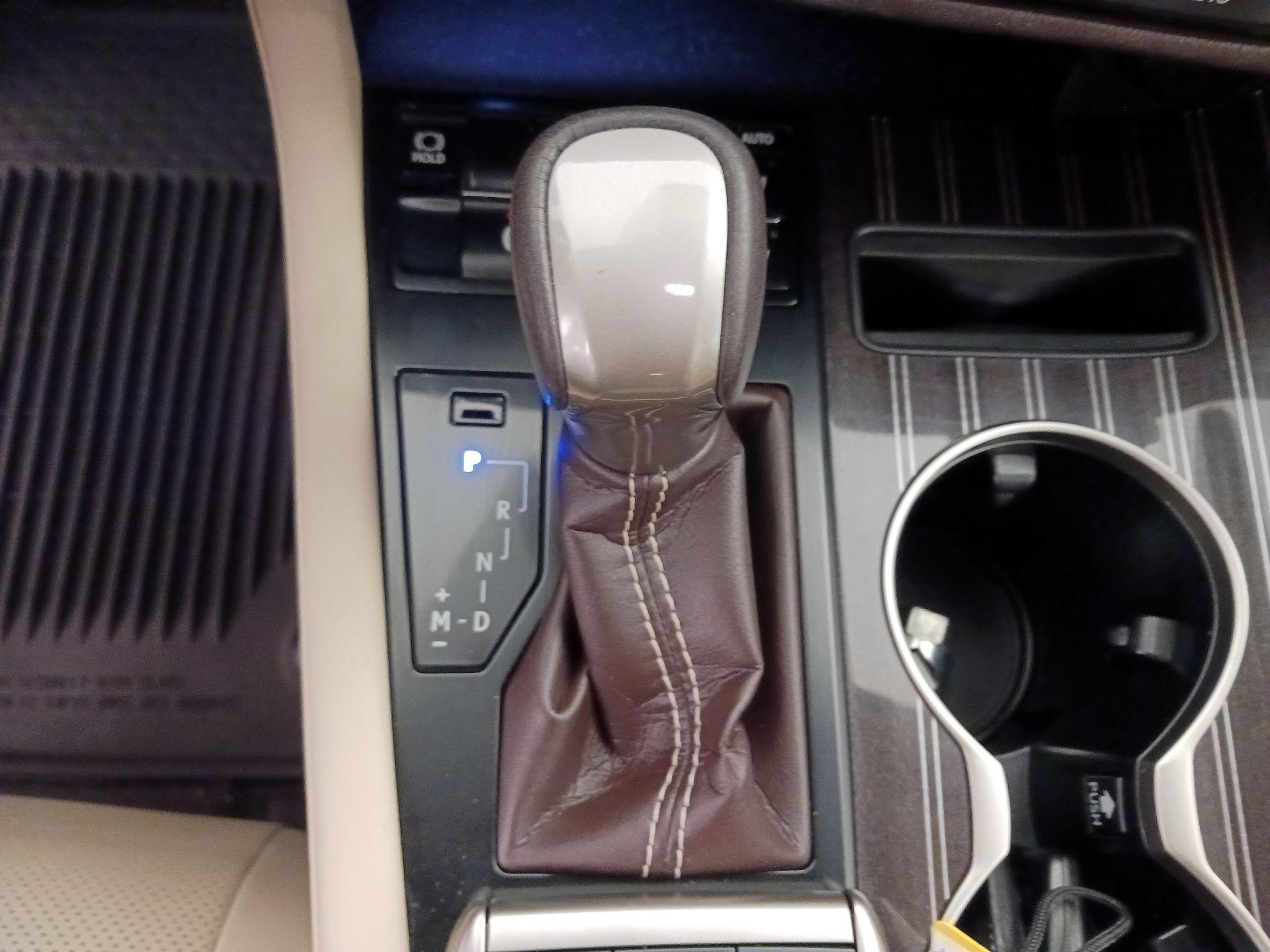 Thumbnail: 2020 Lexus RX - 18