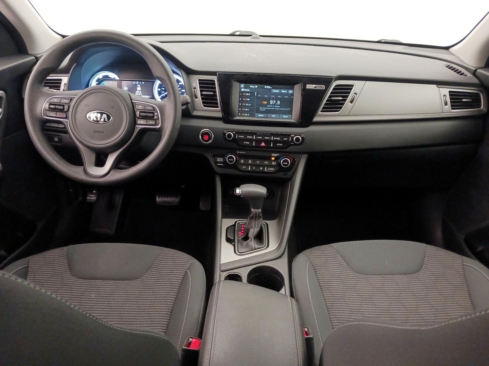 Thumbnail: 2017 Kia Niro - 9