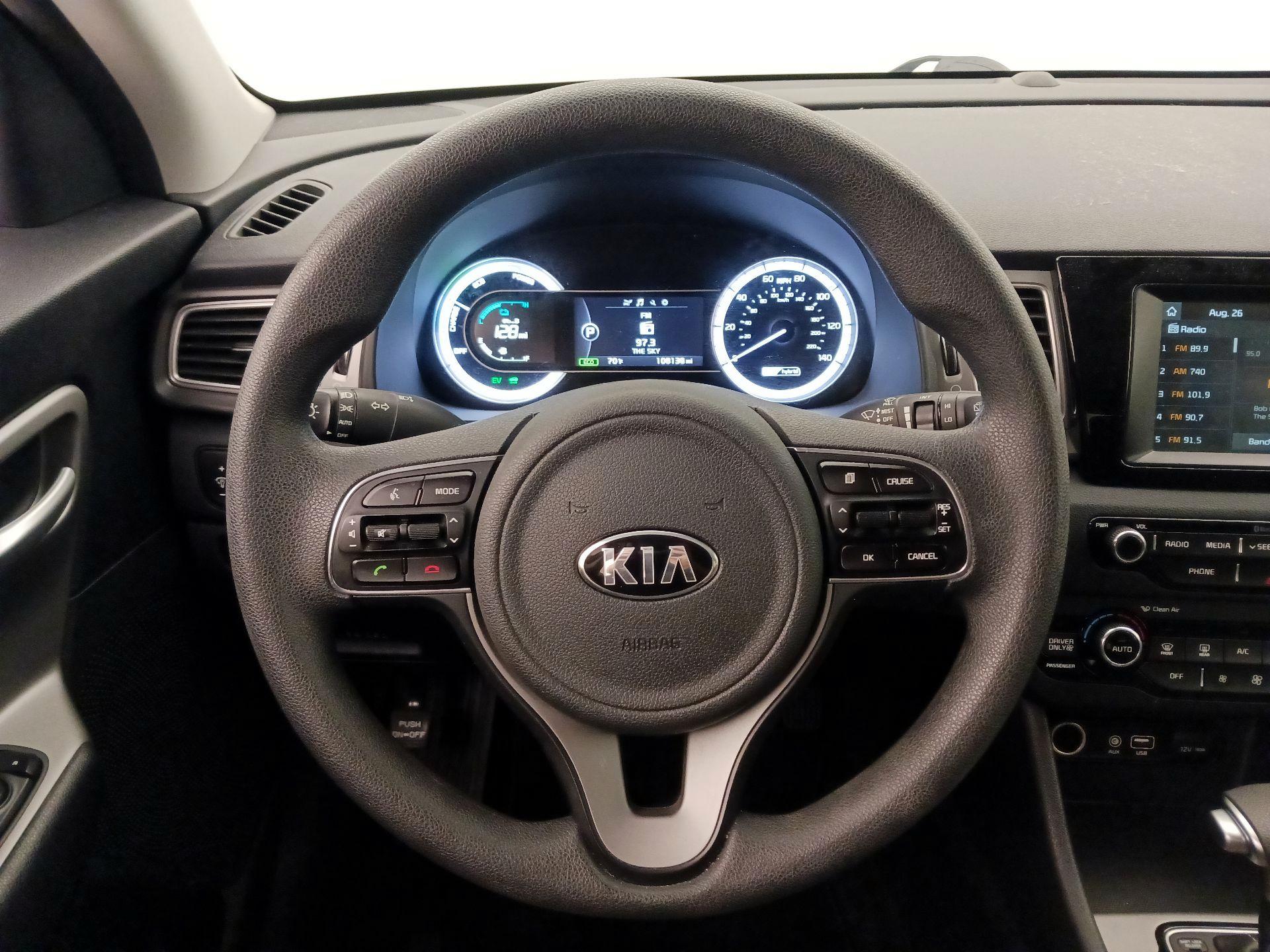 Thumbnail: 2017 Kia Niro - 10