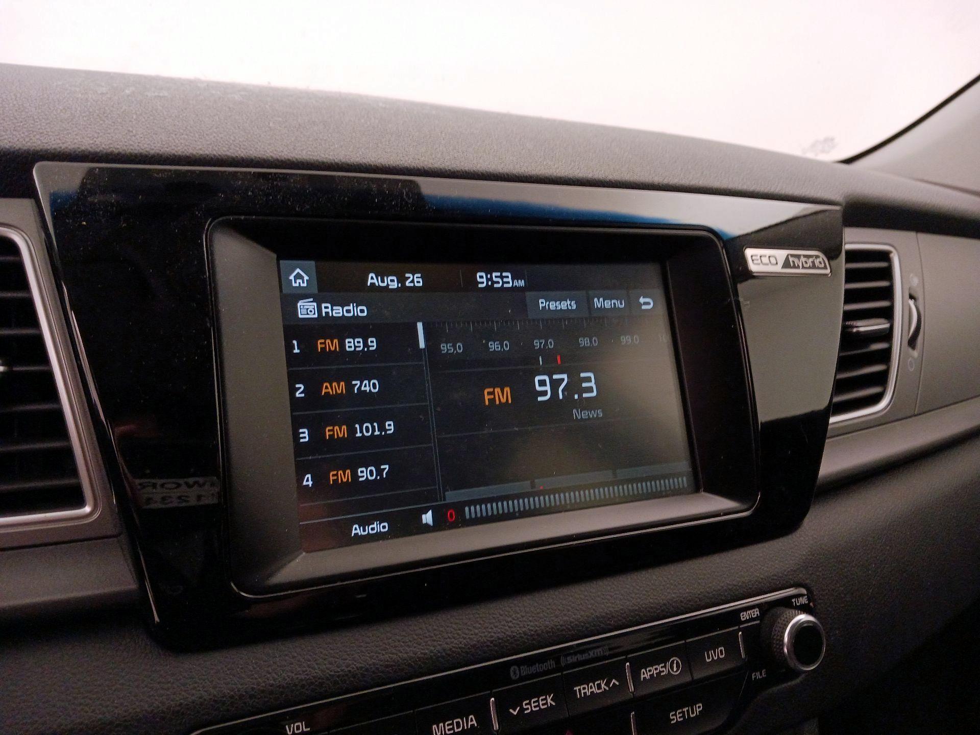 Thumbnail: 2017 Kia Niro - 15