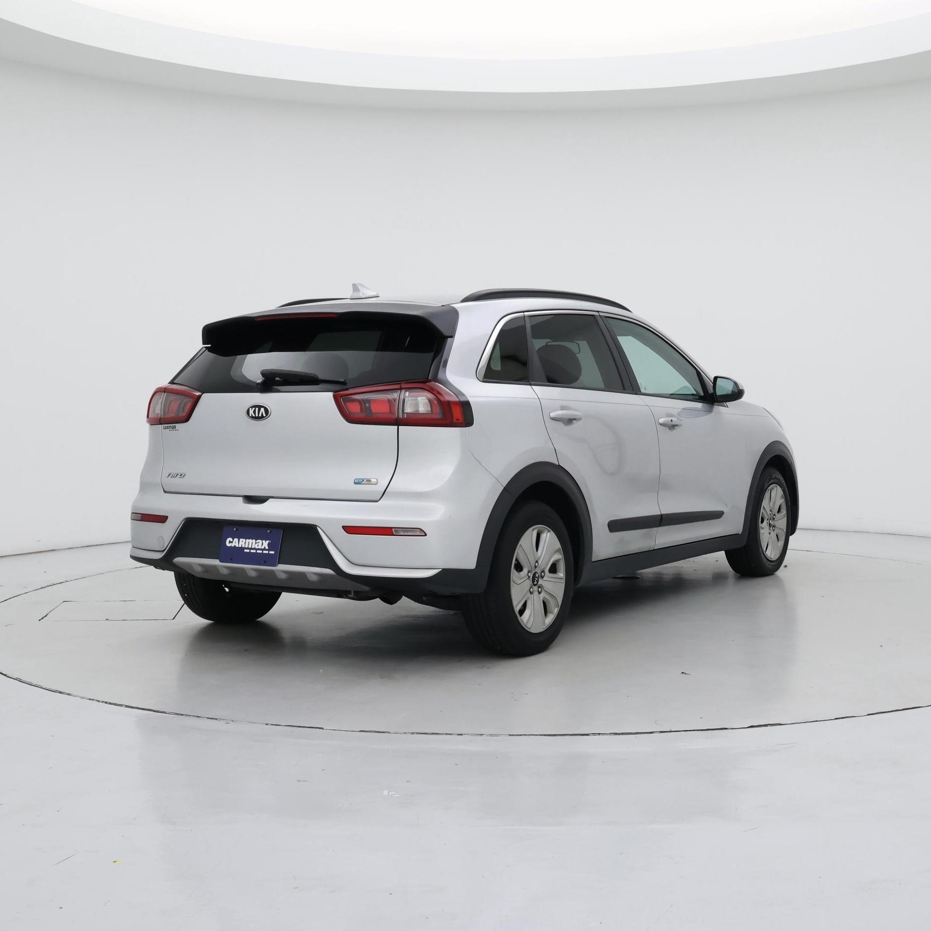 Thumbnail: 2017 Kia Niro - 8