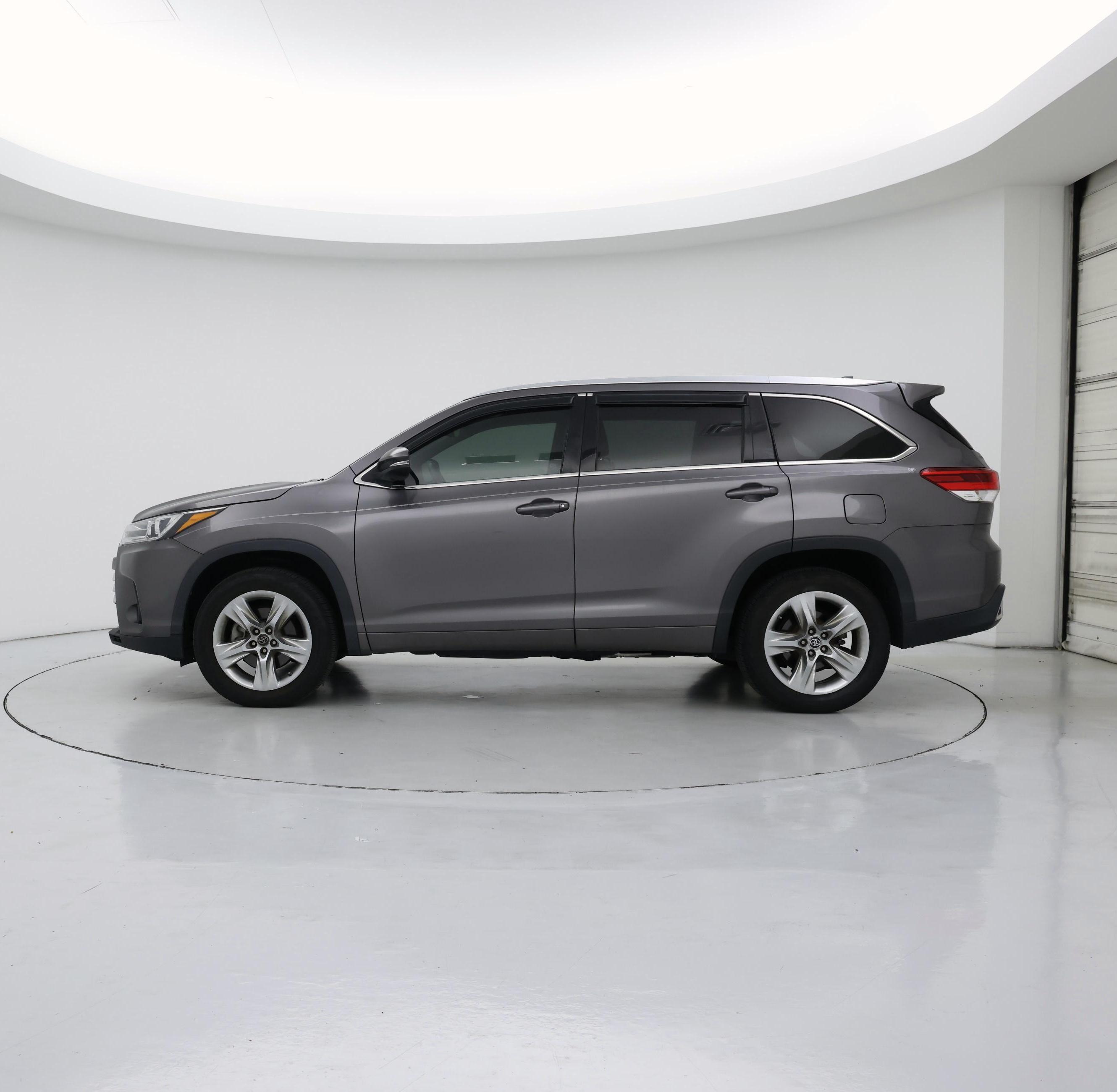 Thumbnail: 2018 Toyota Highlander - 3