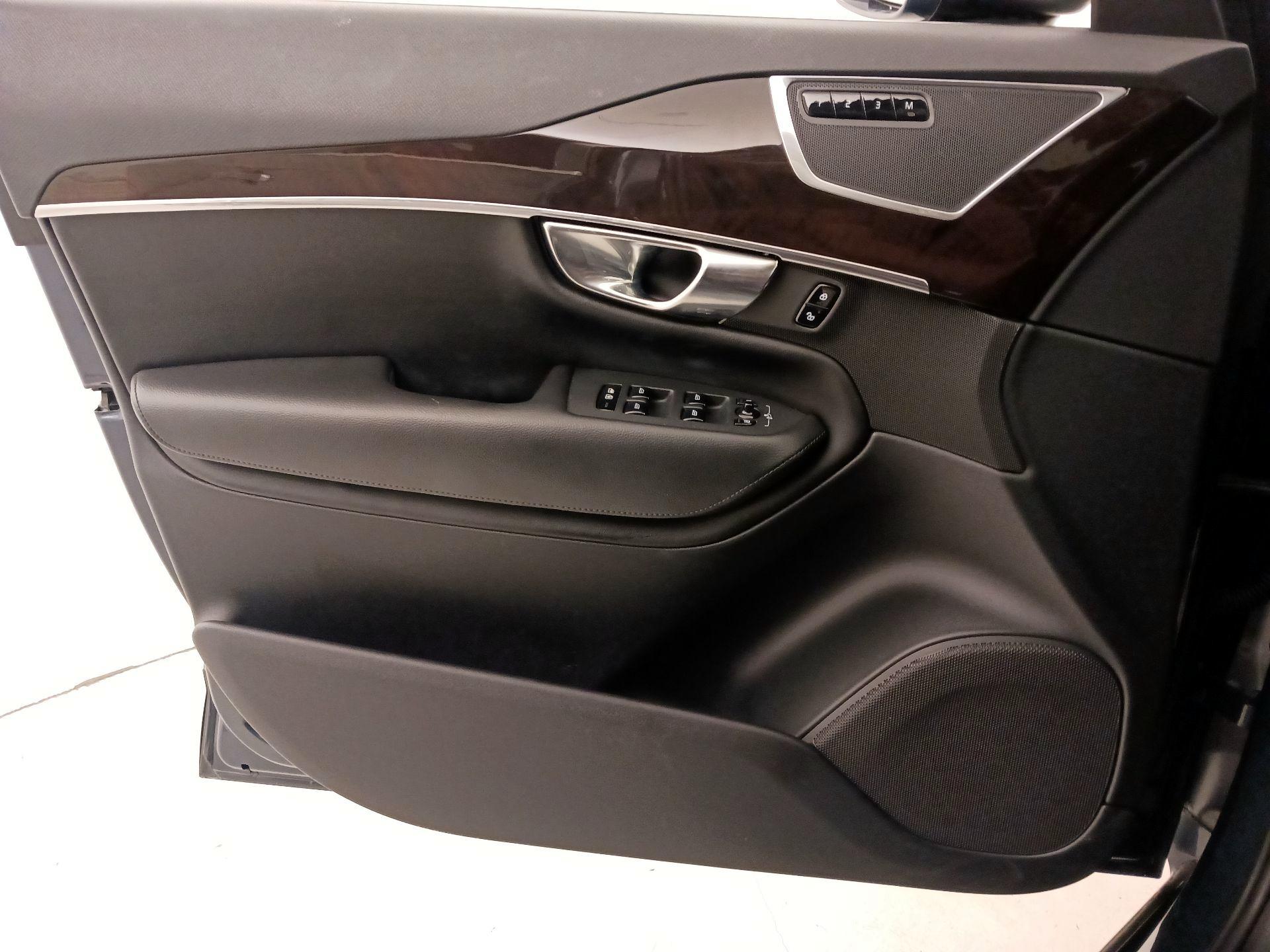 Thumbnail: 2019 Volvo XC90 - 12