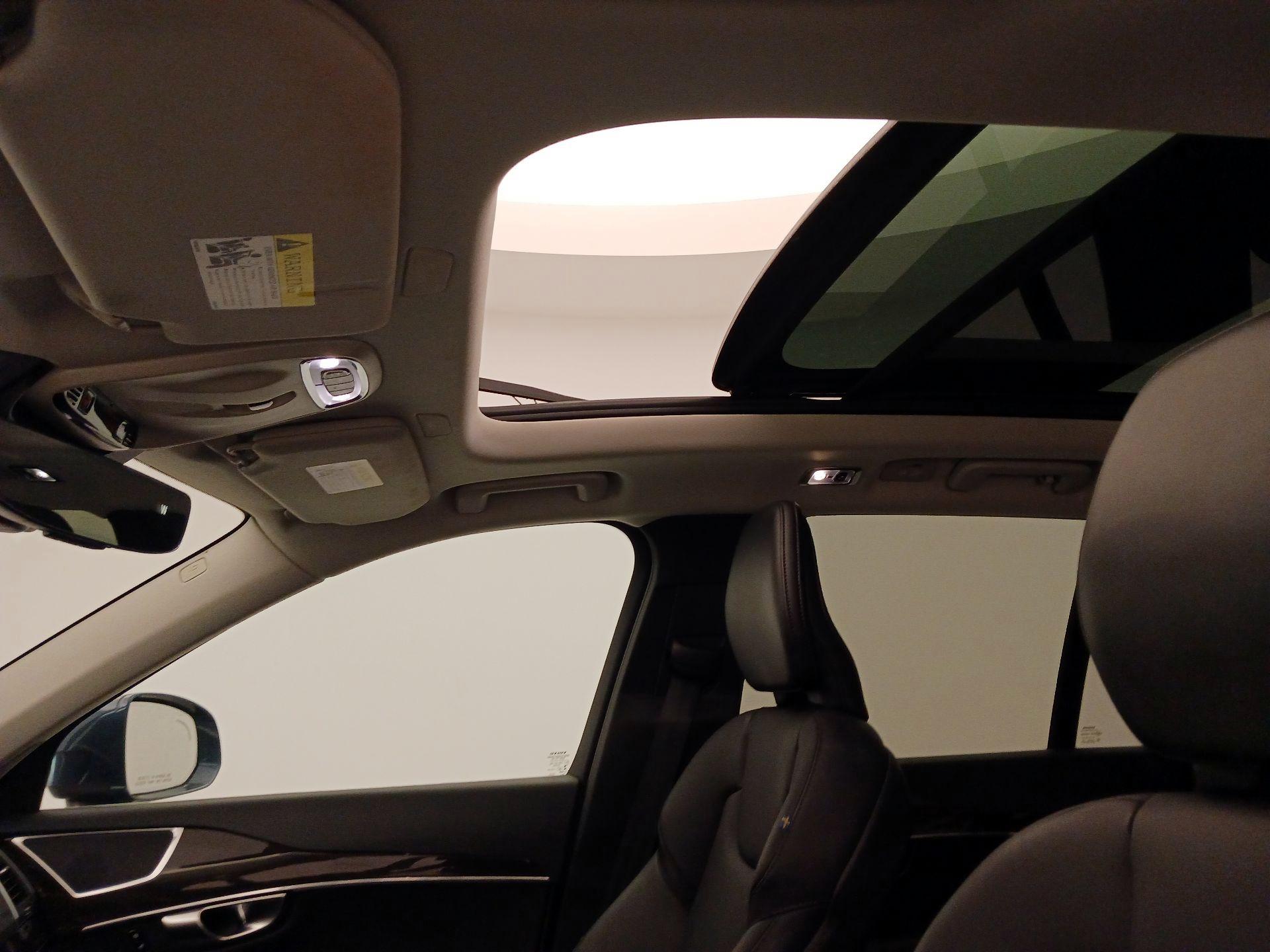 Thumbnail: 2019 Volvo XC90 - 20
