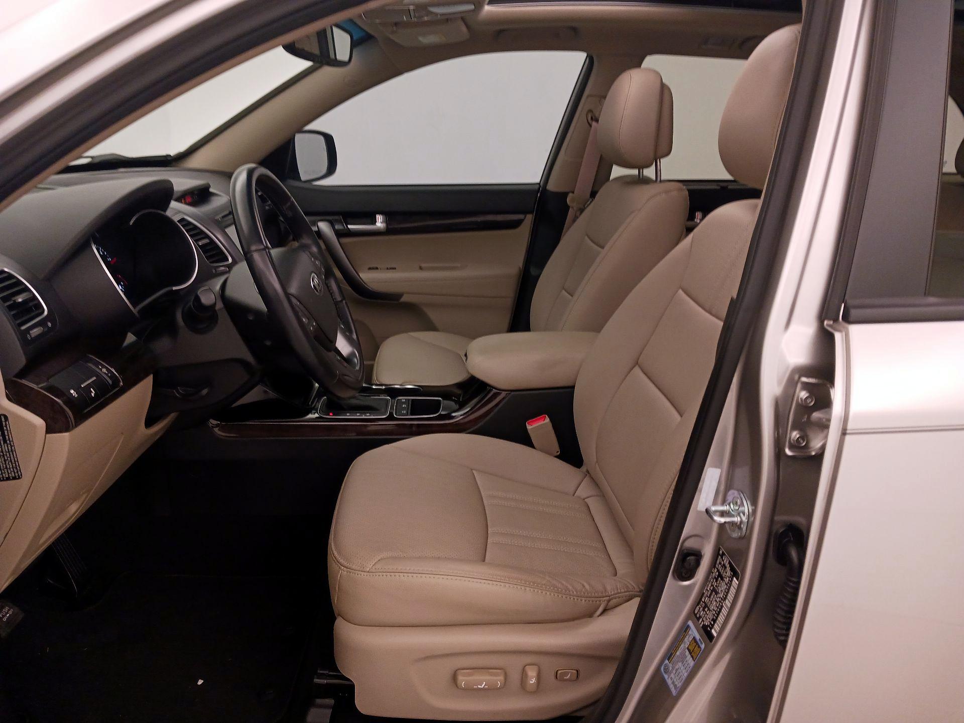 Thumbnail: 2014 Kia Sorento - 11