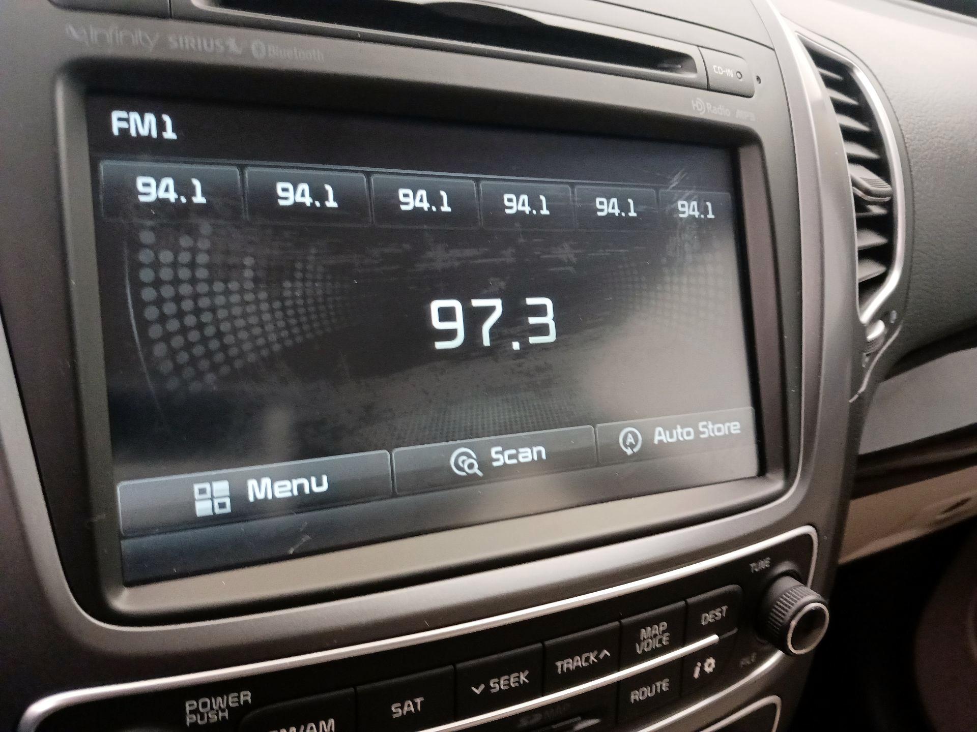 Thumbnail: 2014 Kia Sorento - 15