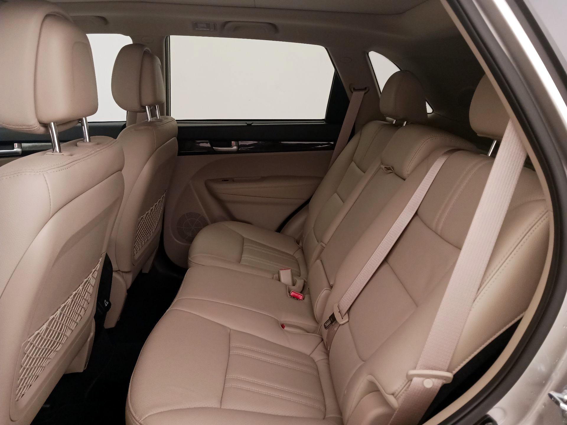 Thumbnail: 2014 Kia Sorento - 20