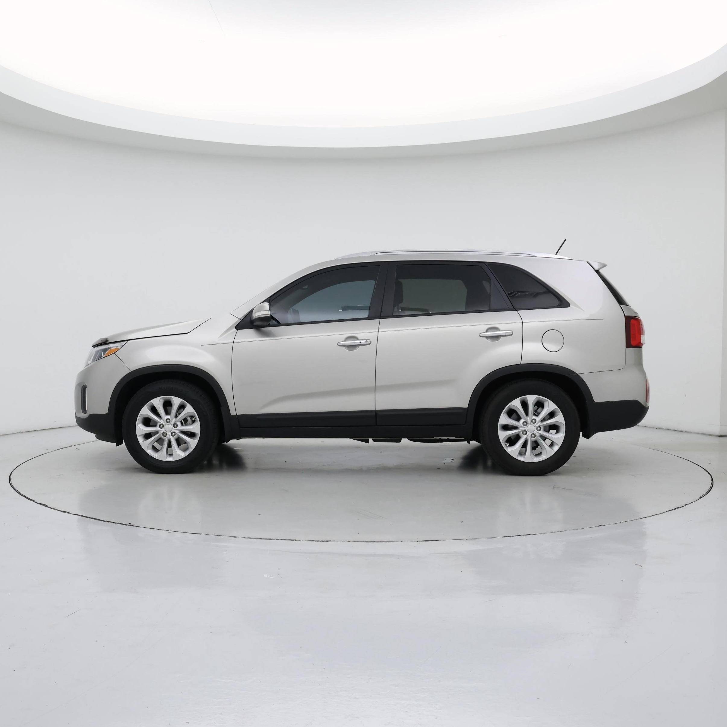 Thumbnail: 2014 Kia Sorento - 3
