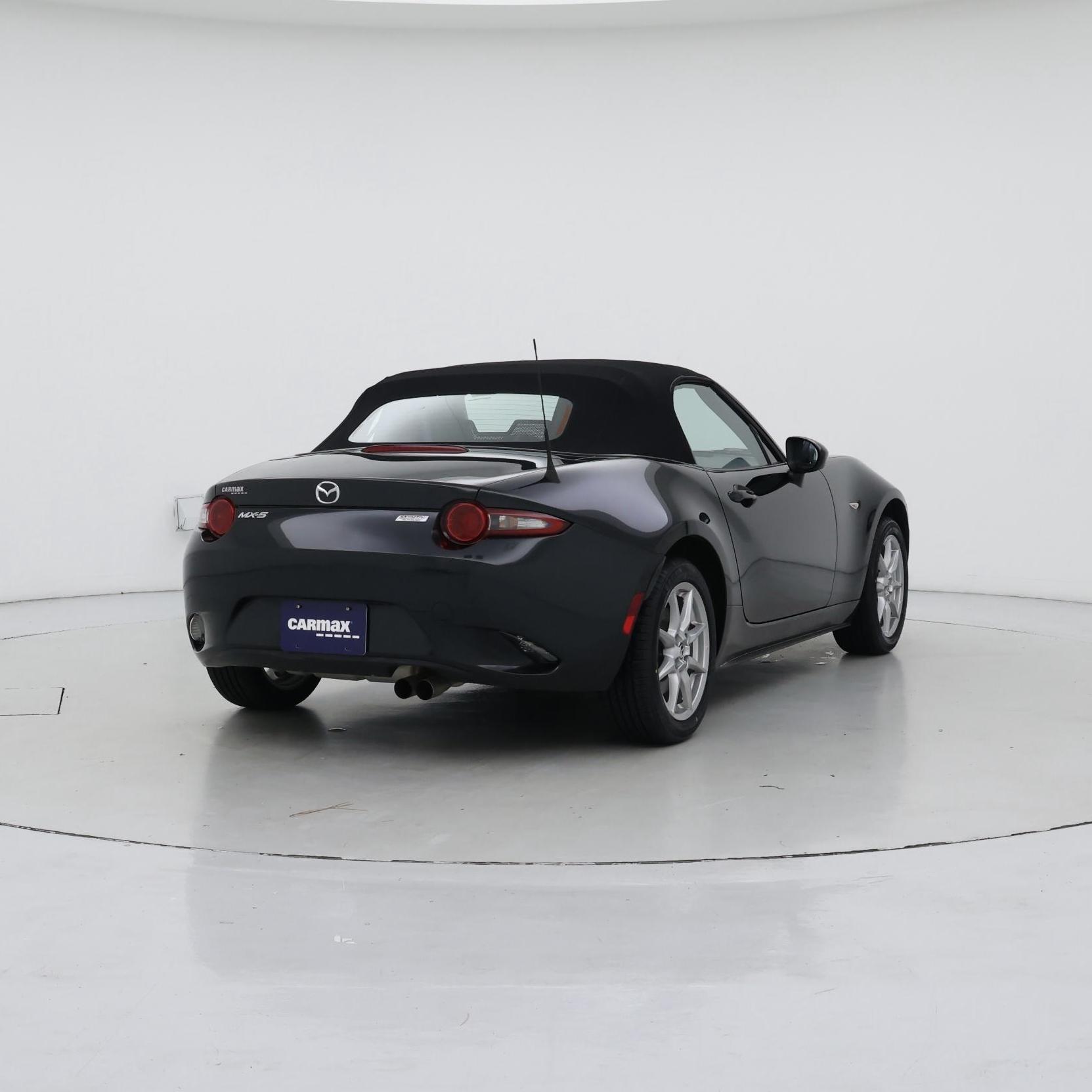 Thumbnail: 2016 Mazda MX-5 Miata - 4